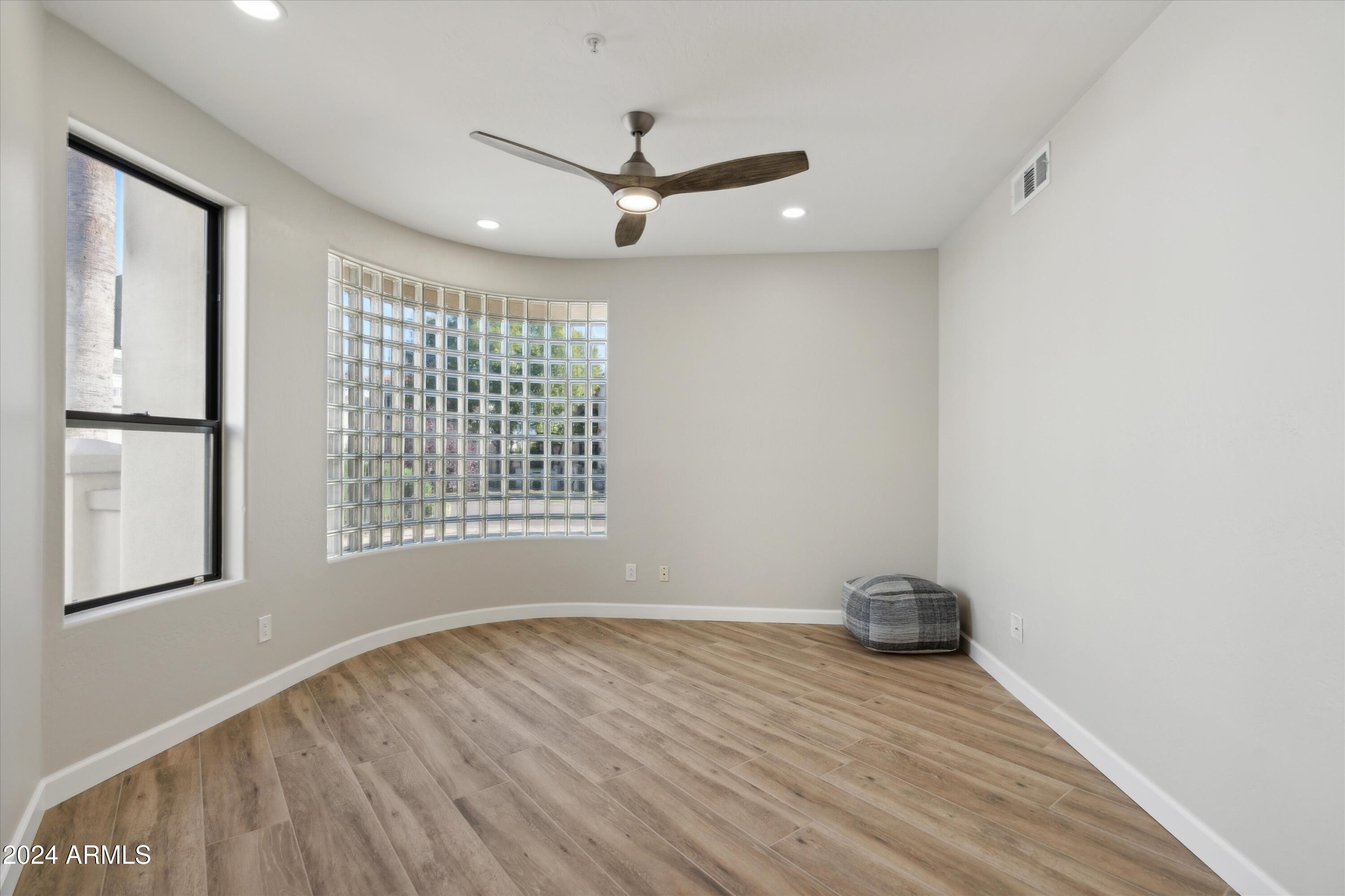 10392 N 101ST Place
