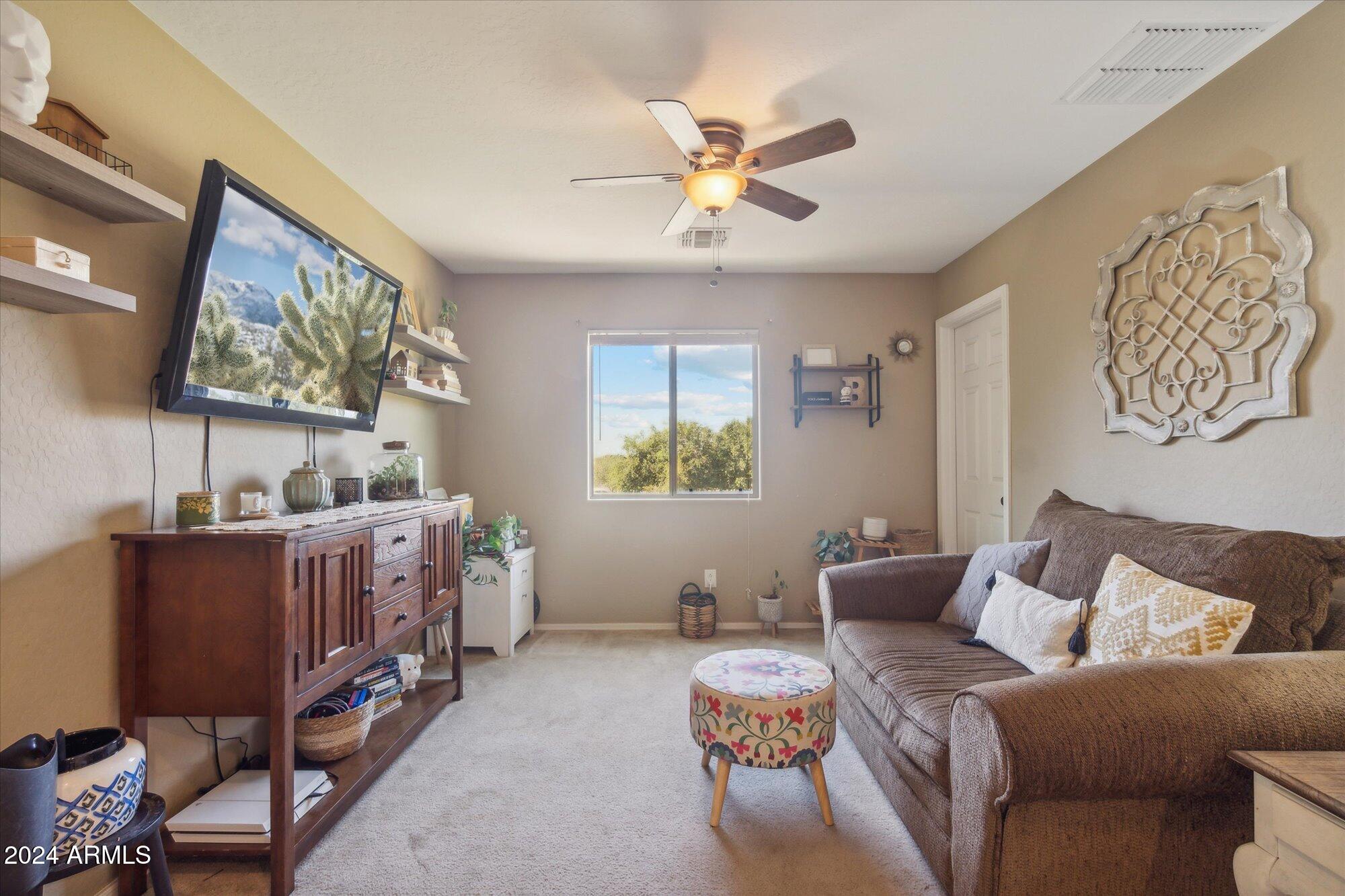 391 W DRAGON TREE Avenue