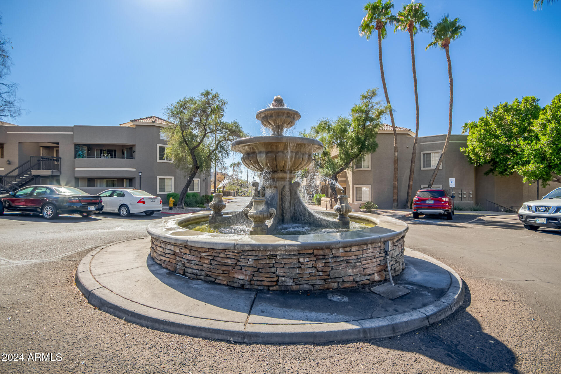 1720 E THUNDERBIRD Road, 1081