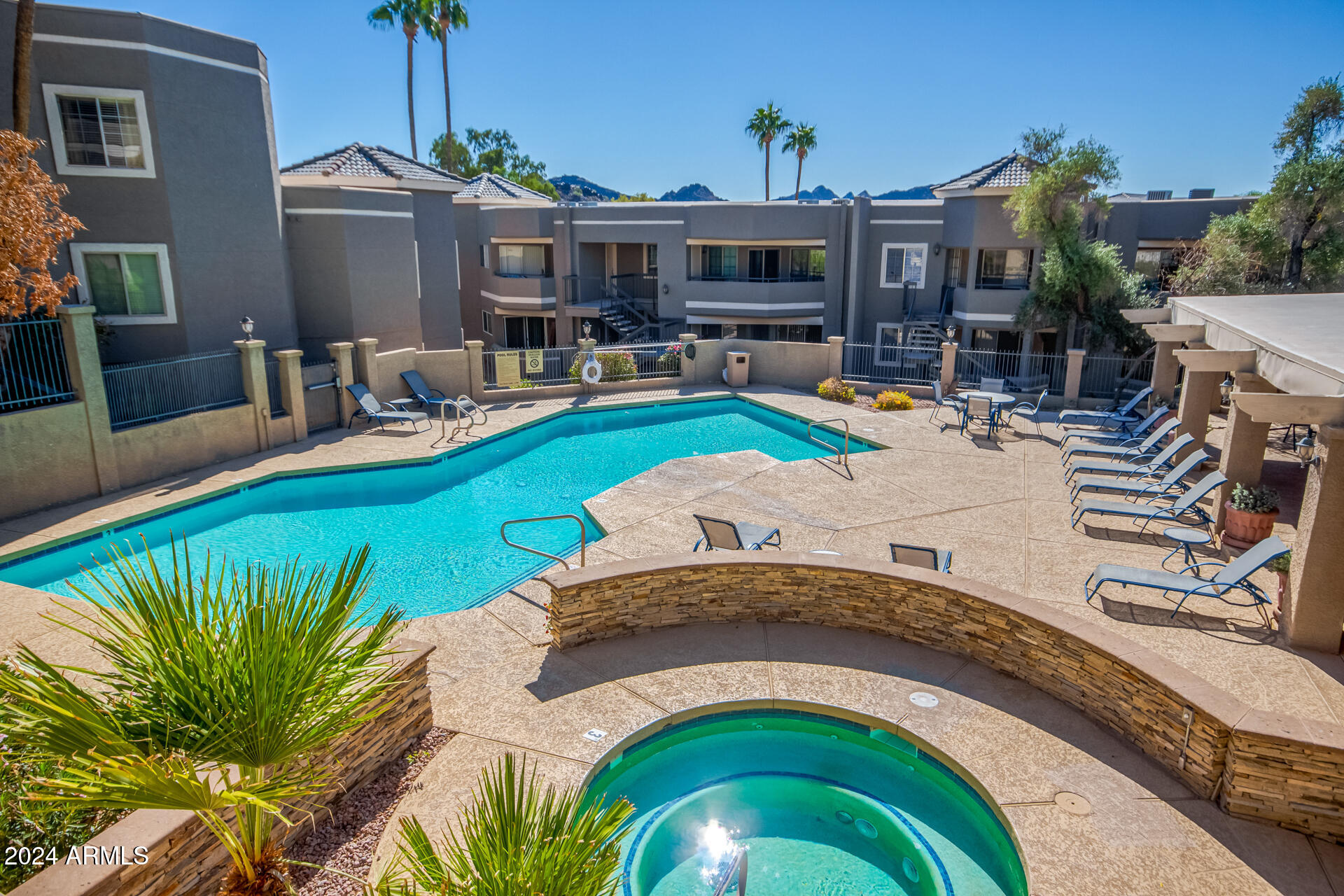 1720 E THUNDERBIRD Road, 1081