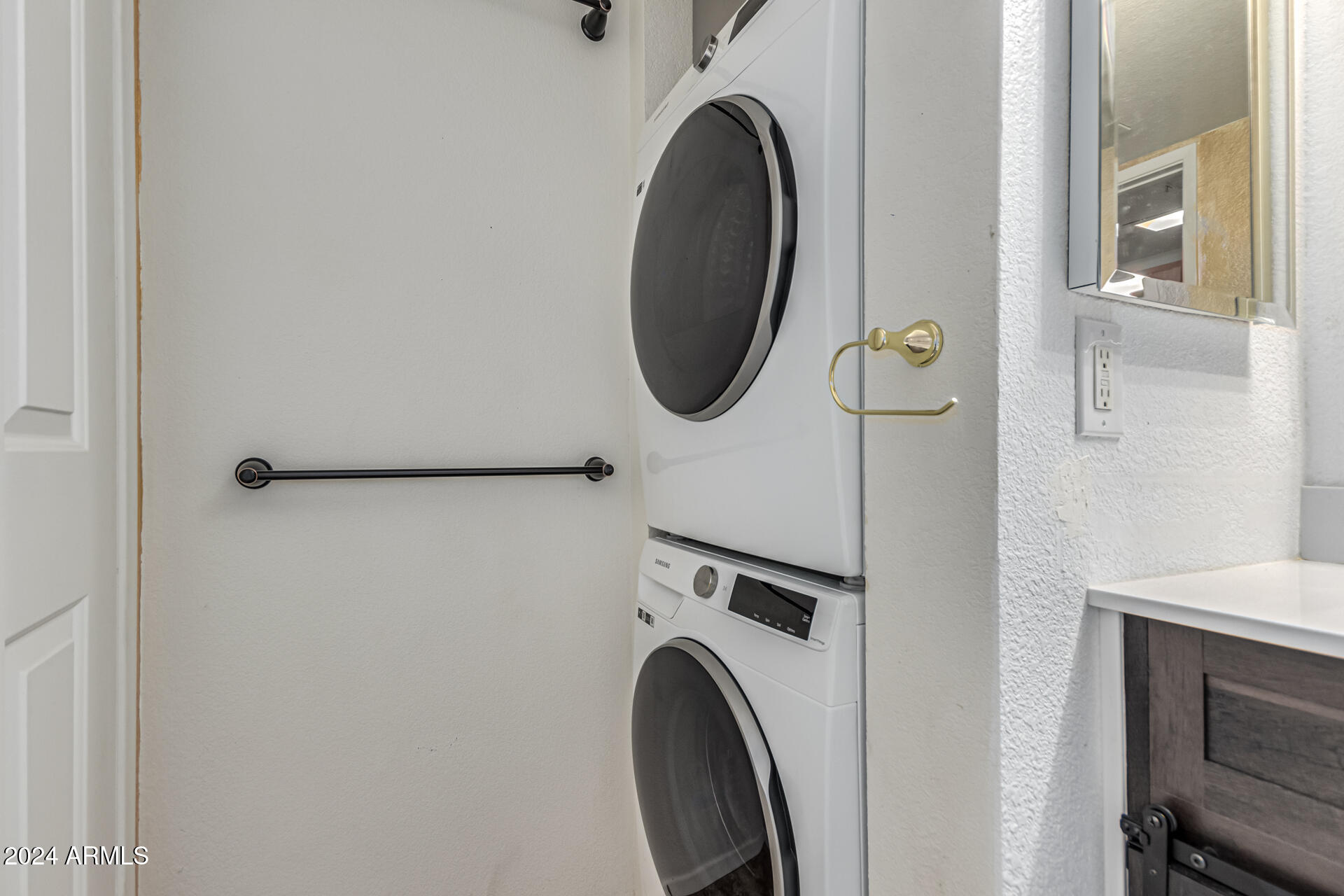 1720 E THUNDERBIRD Road, 1081