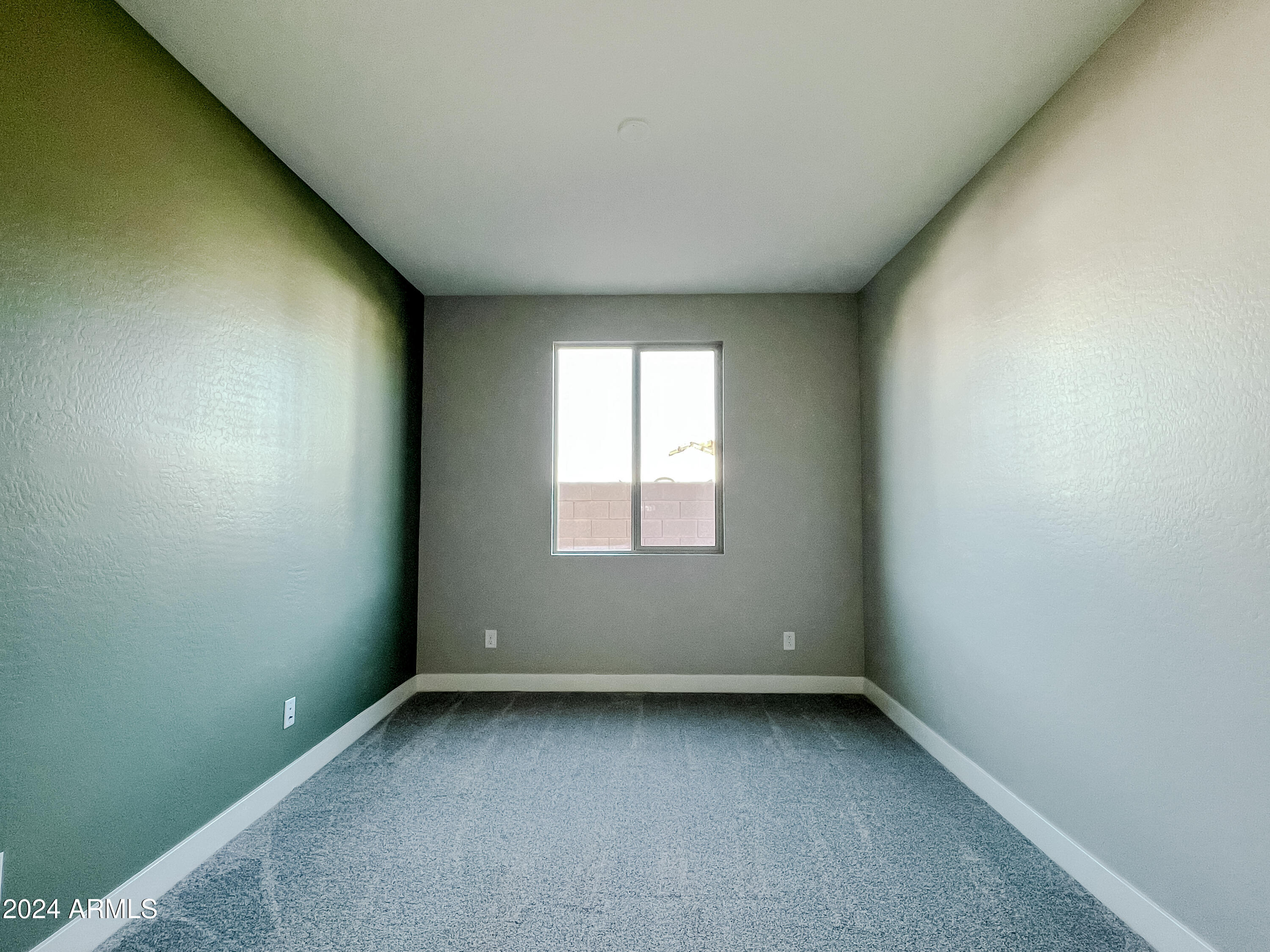 11106 S 52ND Lane