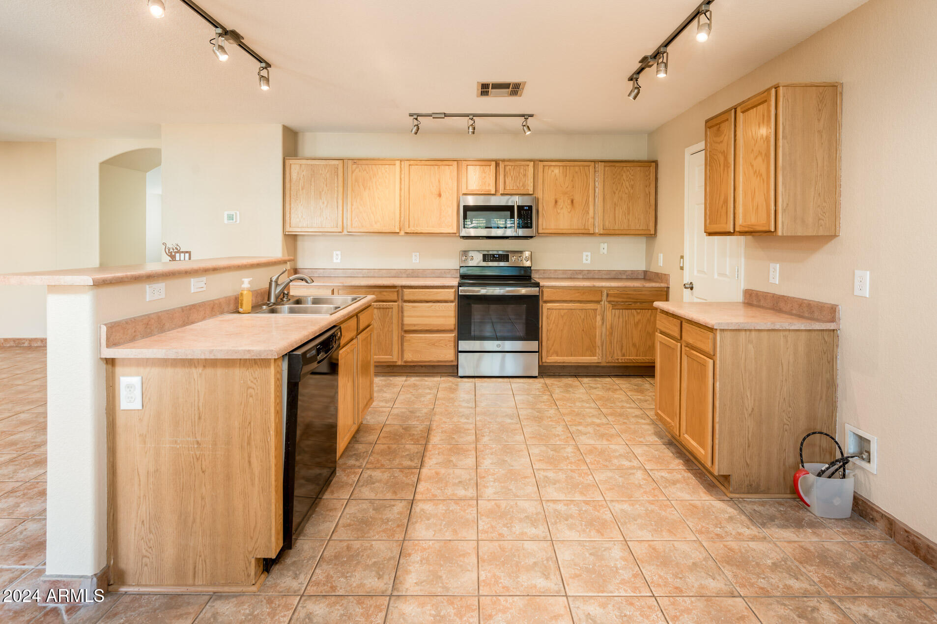 9016 W TONY Court