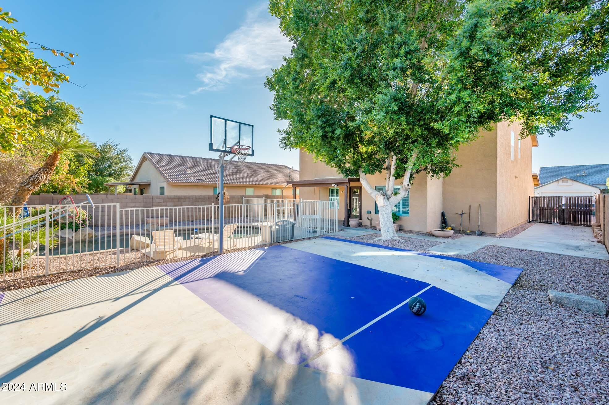9016 W TONY Court