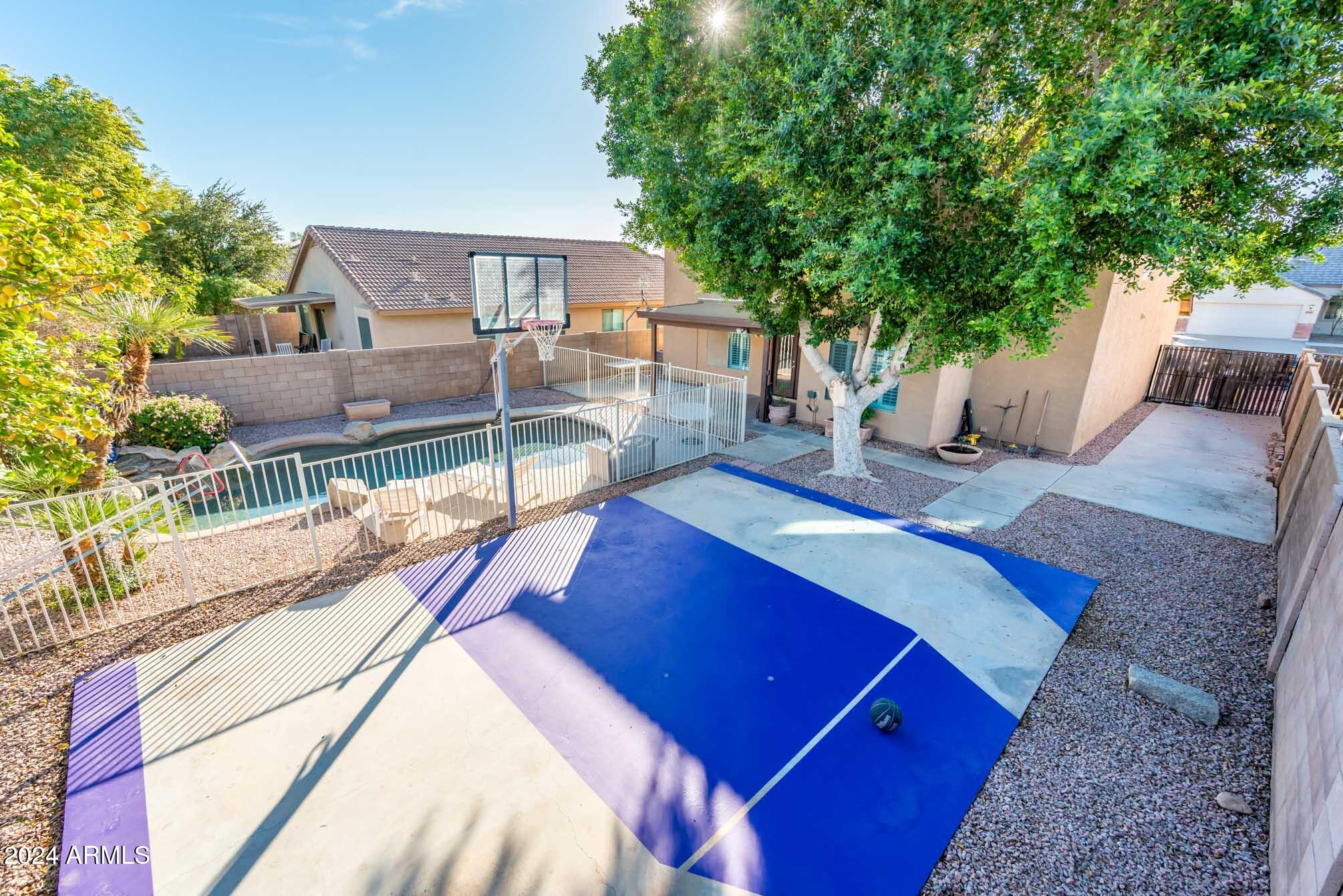 9016 W TONY Court