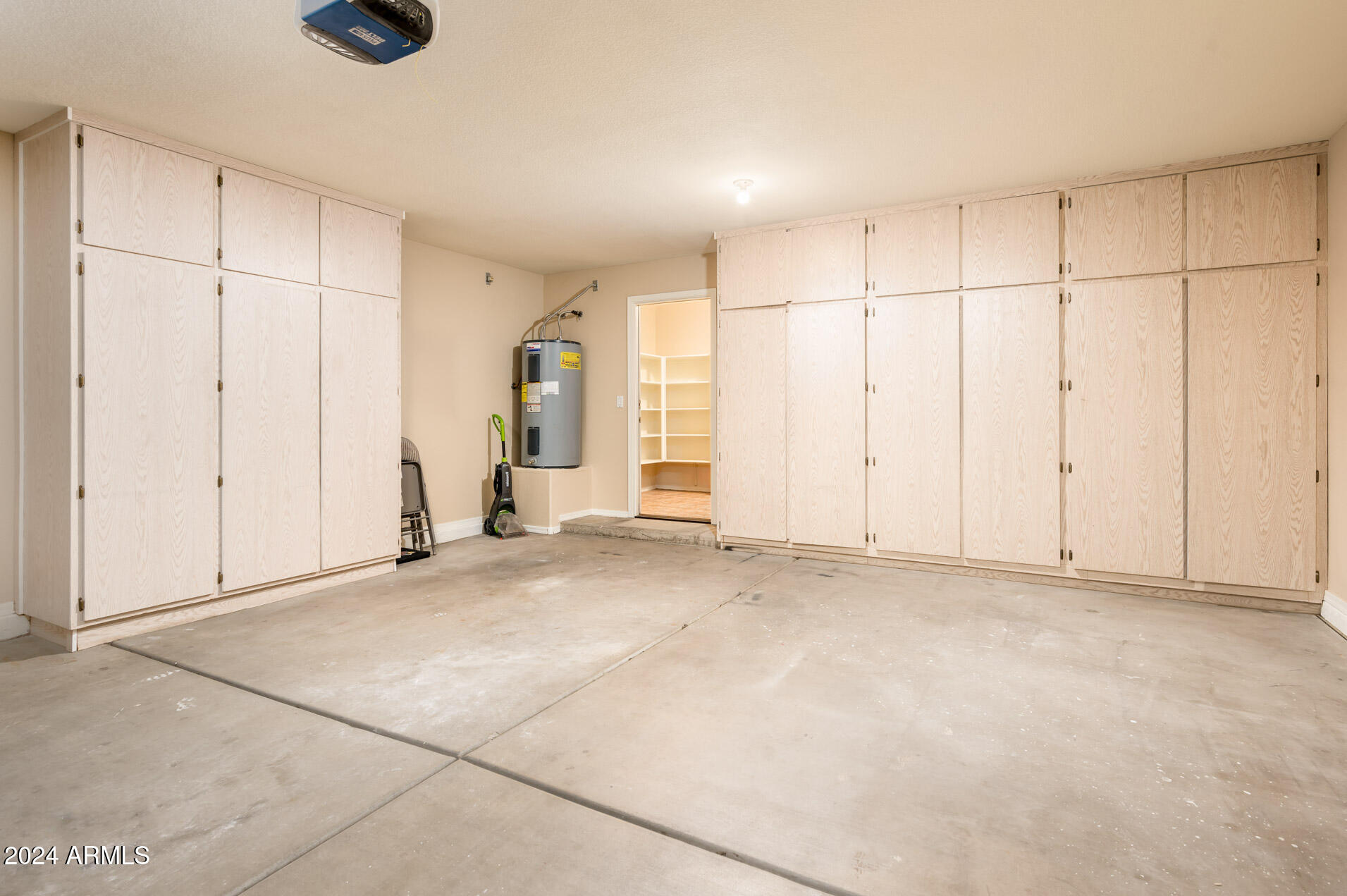 9016 W TONY Court