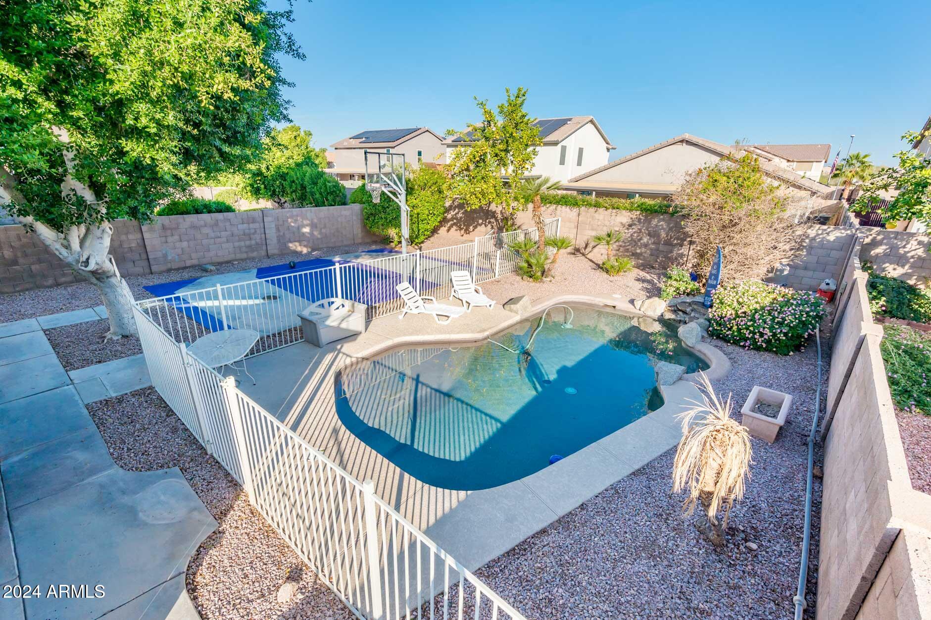 9016 W TONY Court