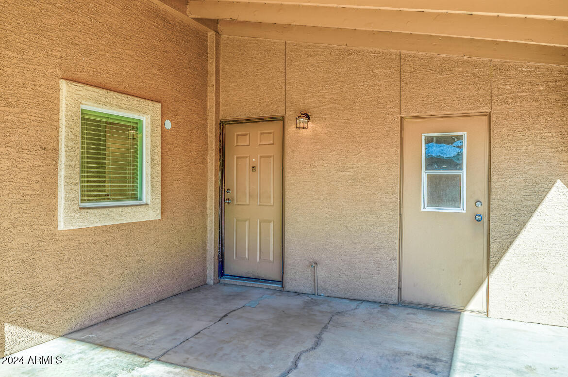 6106 S CYPRESS POINT Drive