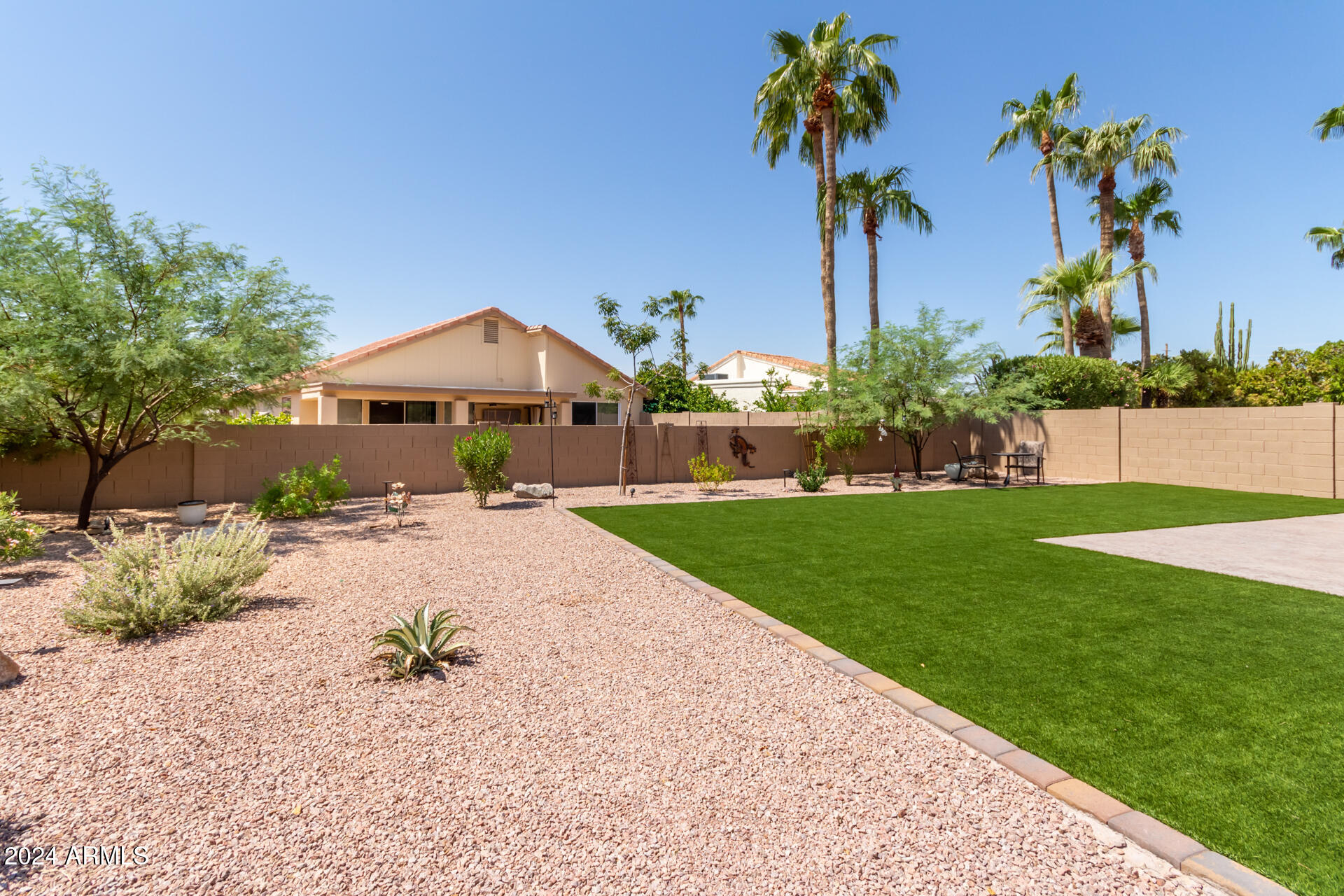25218 S BUTTONWOOD Drive