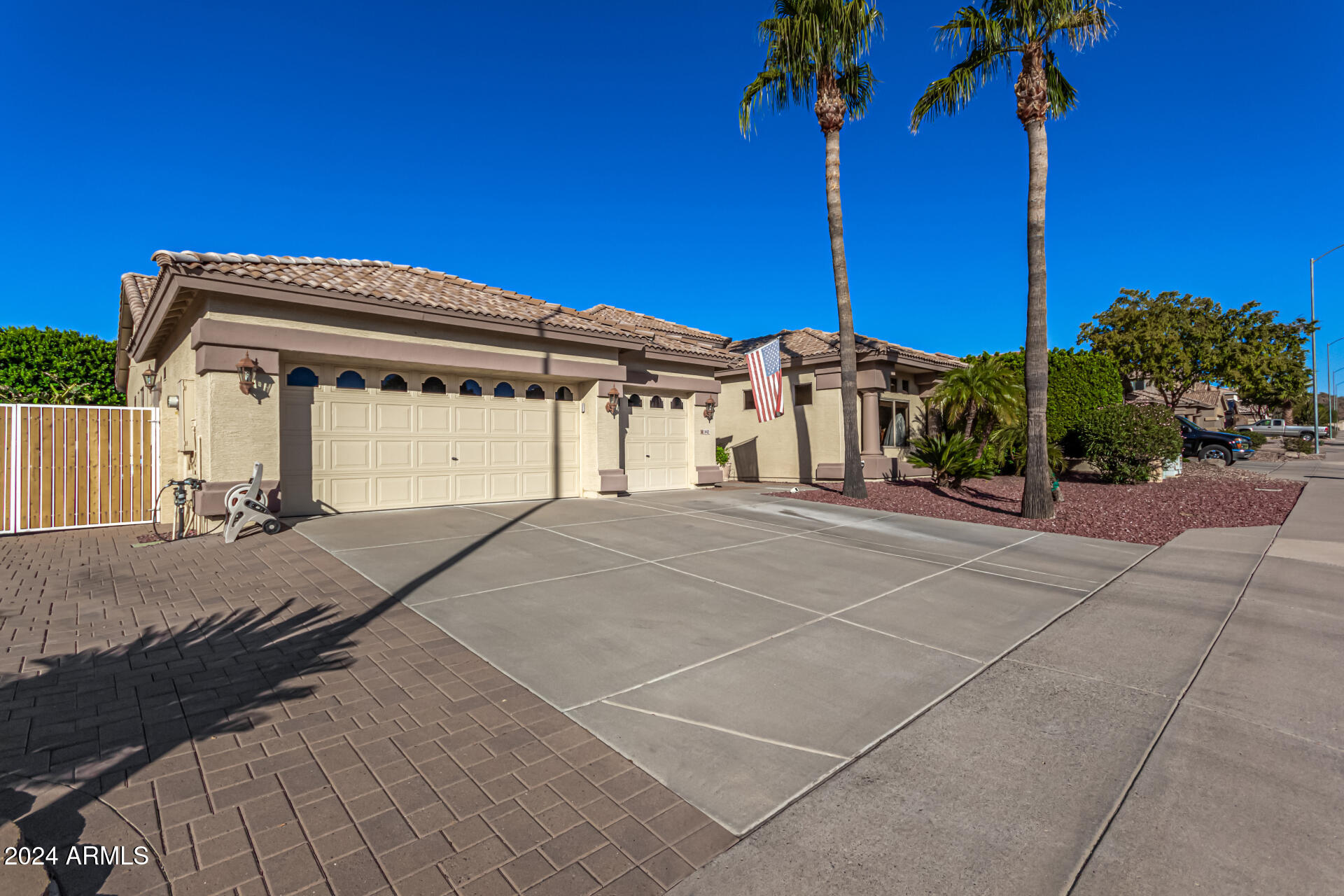 1412 N BERNARD --