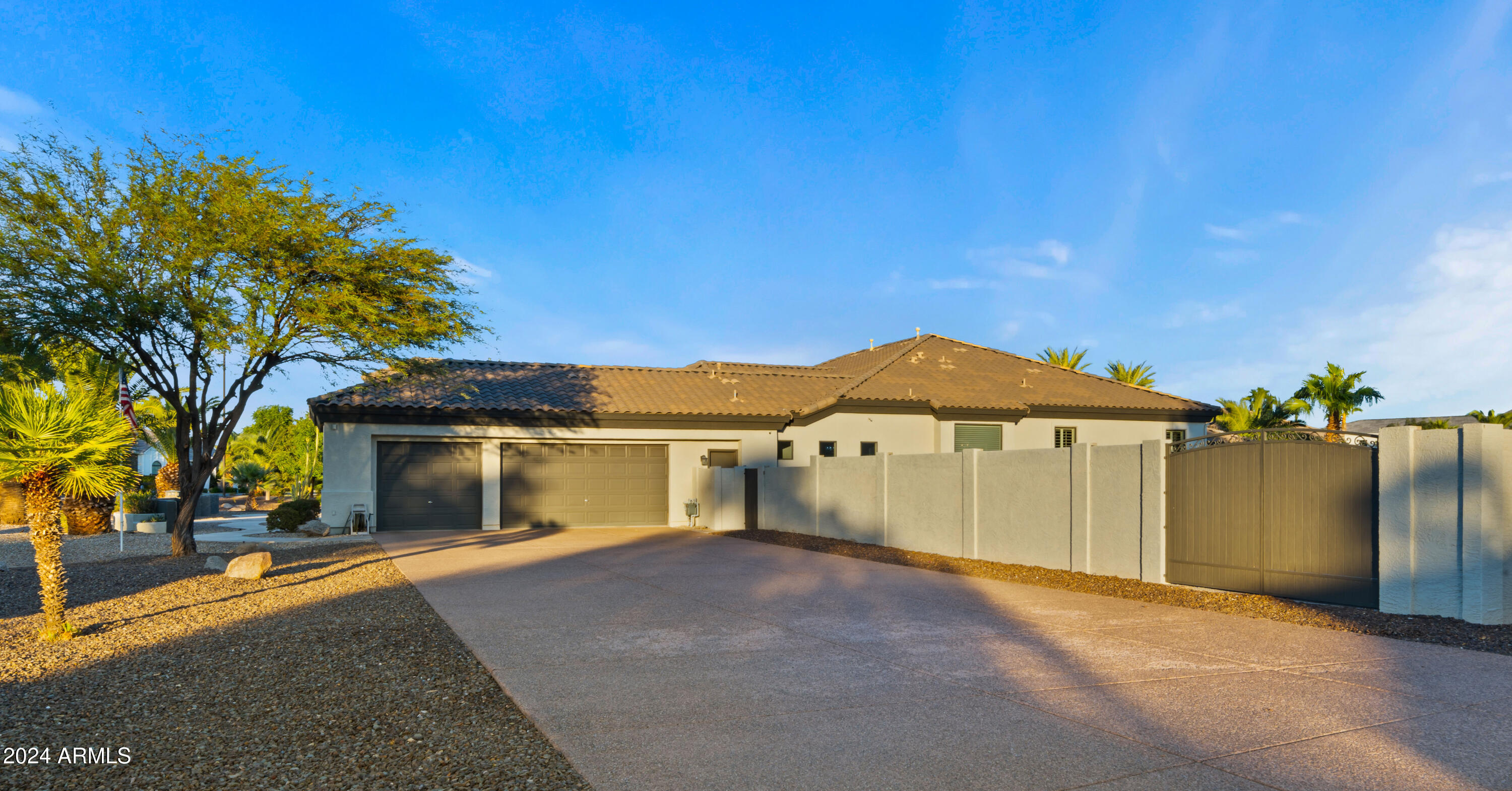 4519 E MEADOWVIEW Drive