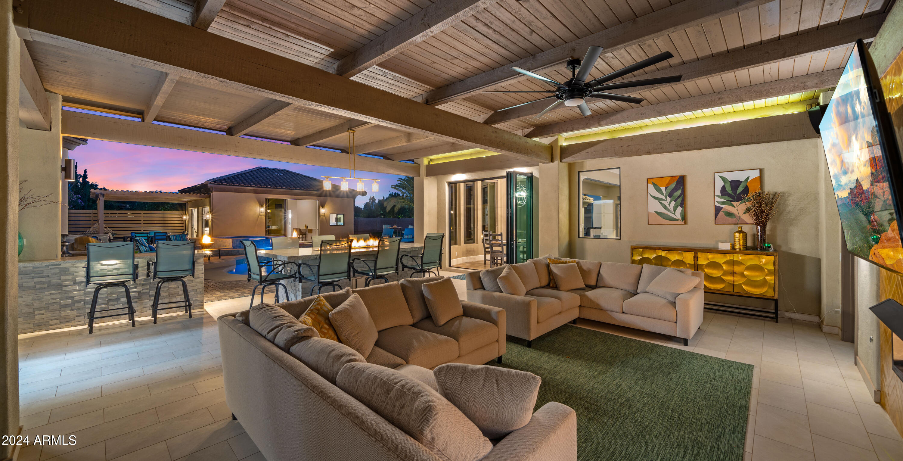4519 E MEADOWVIEW Drive
