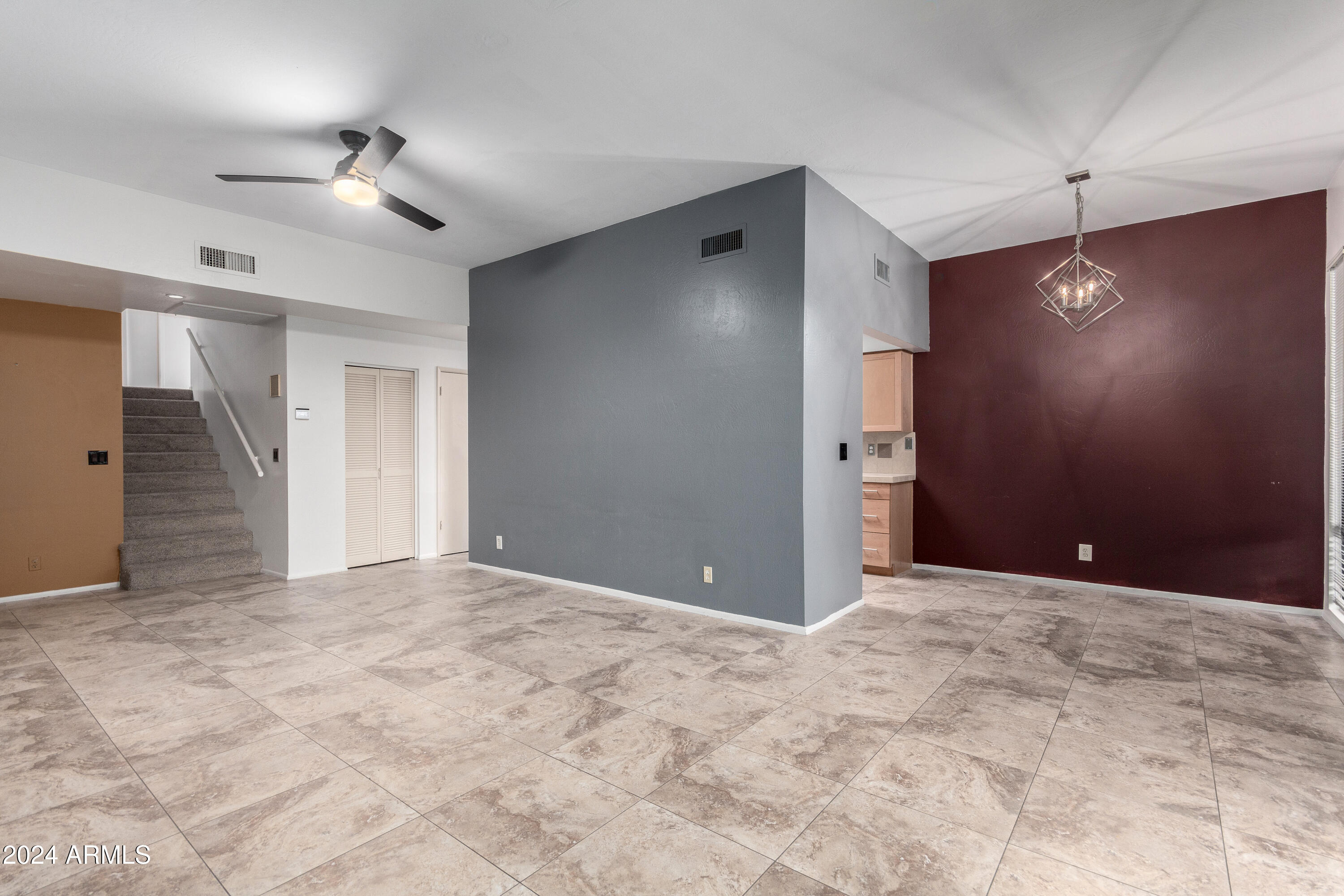 1207 E NORTHSHORE Drive # 136