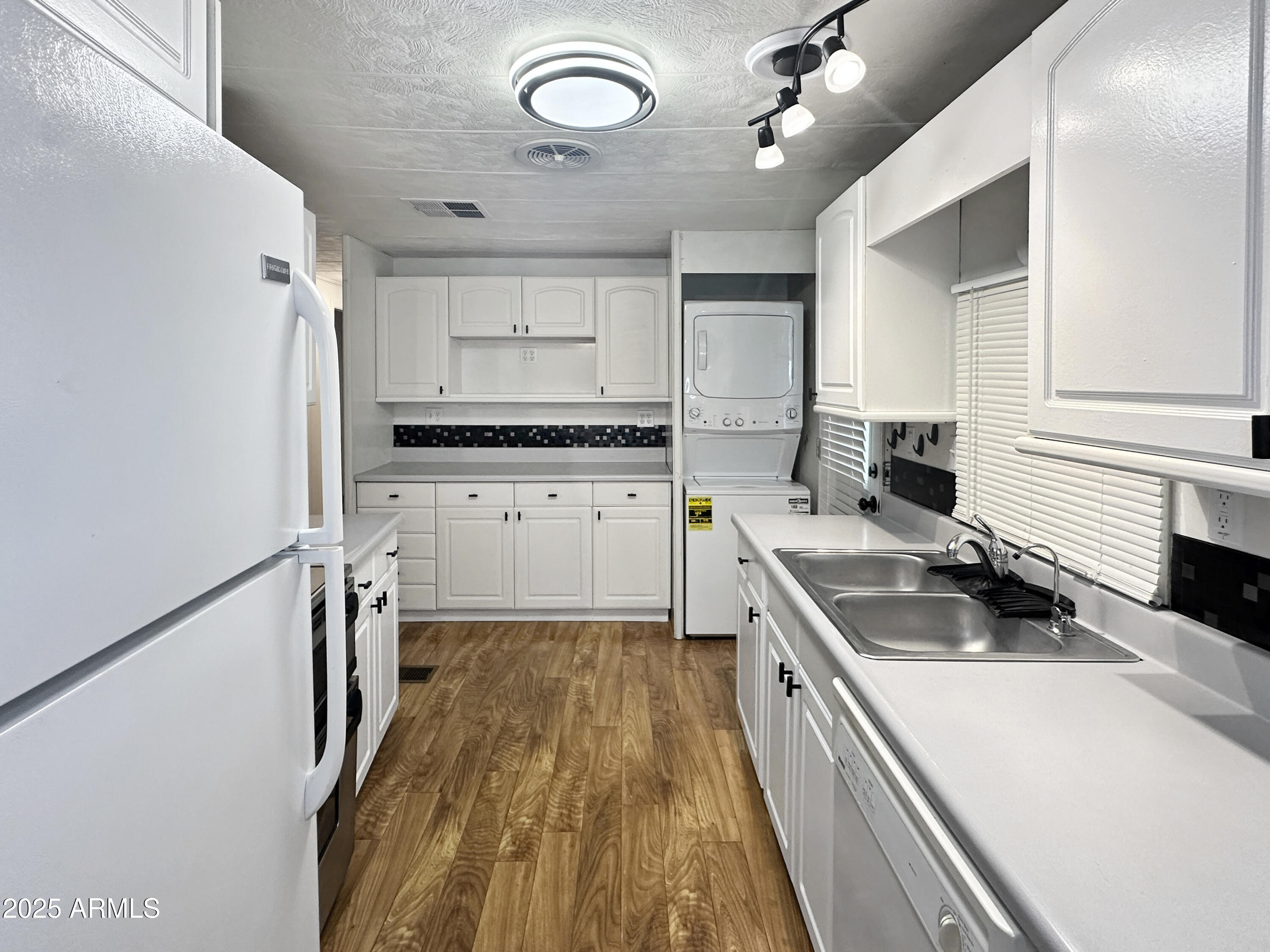 201 S Greenfield Road # 18