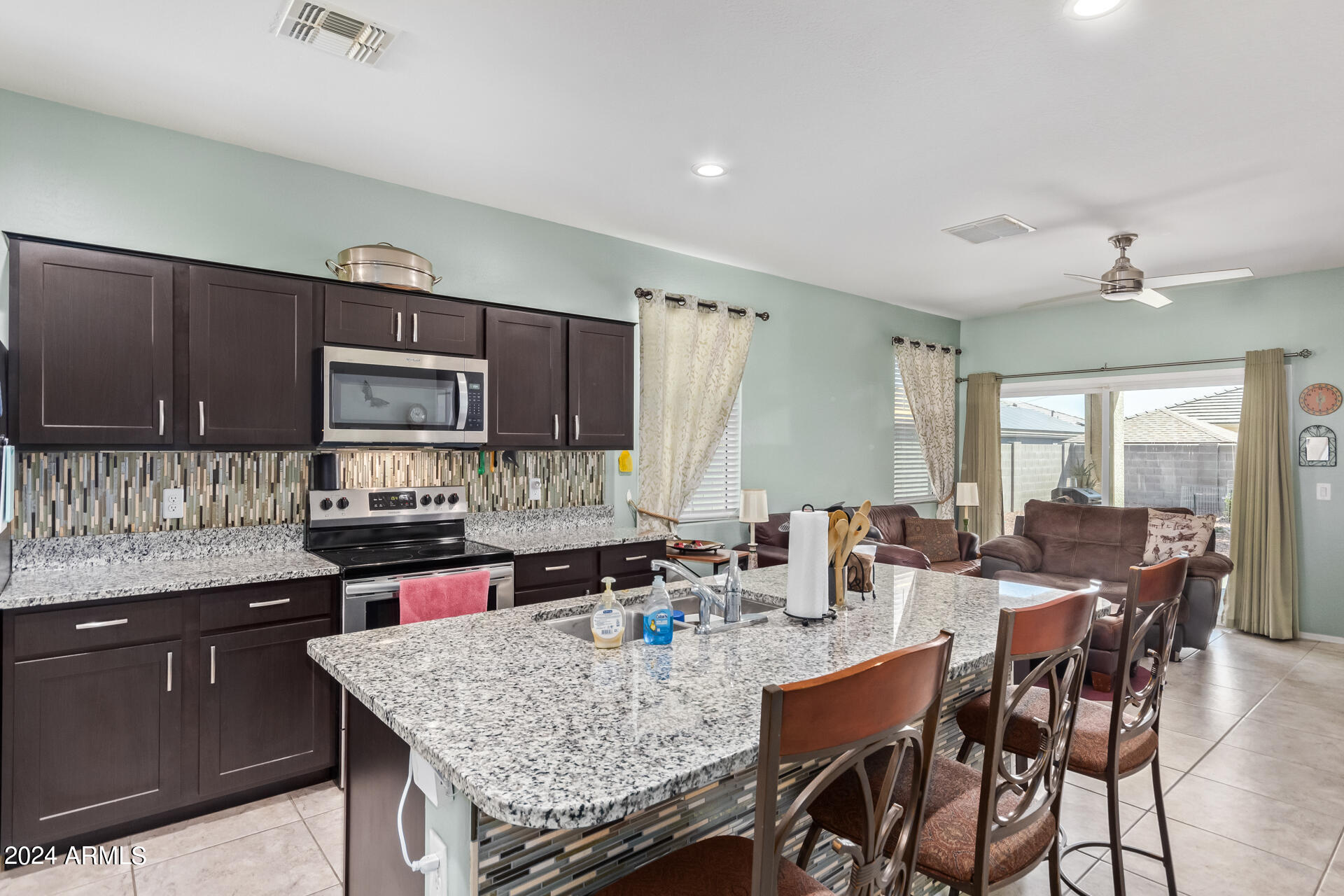 19013 W WOODLANDS Avenue