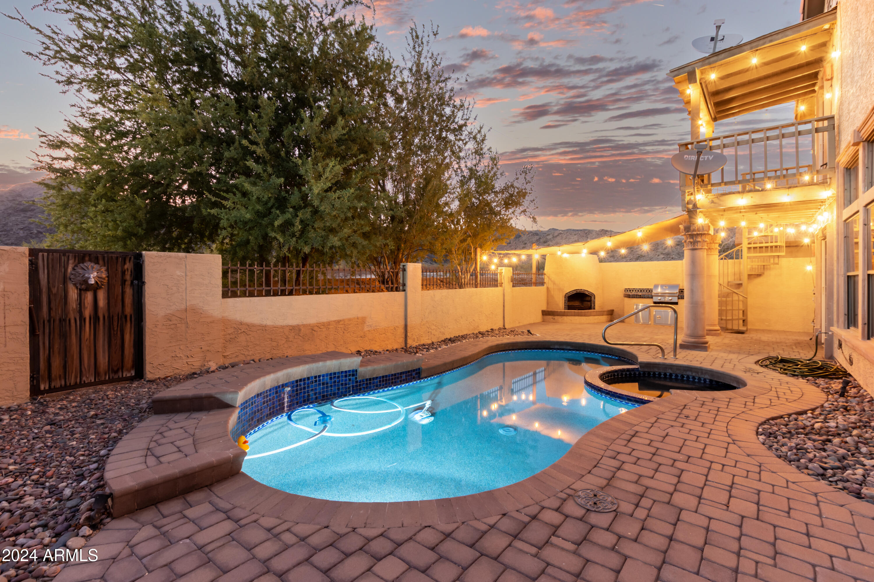 10622 S 40TH Place