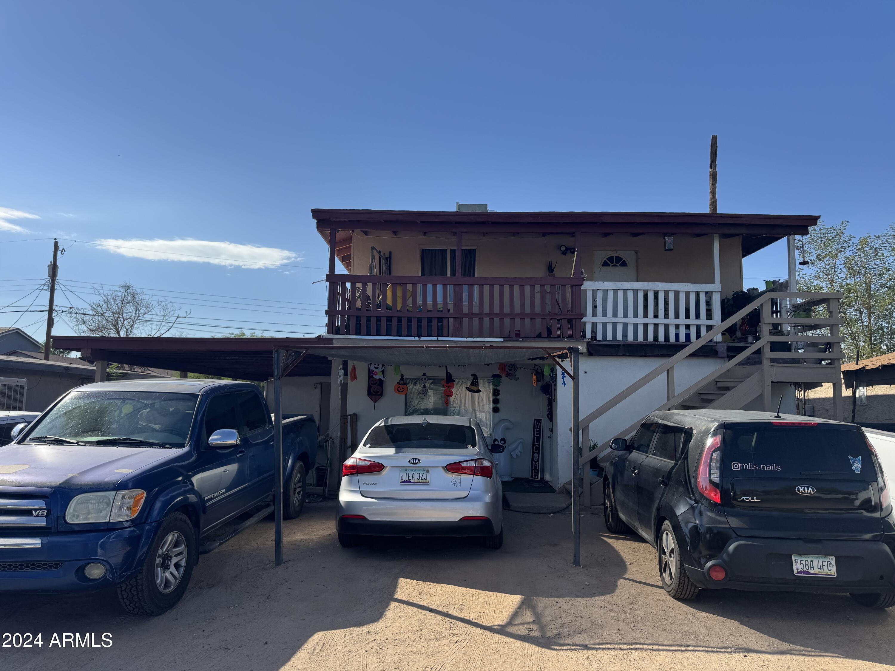 8214 S C. Azteca --