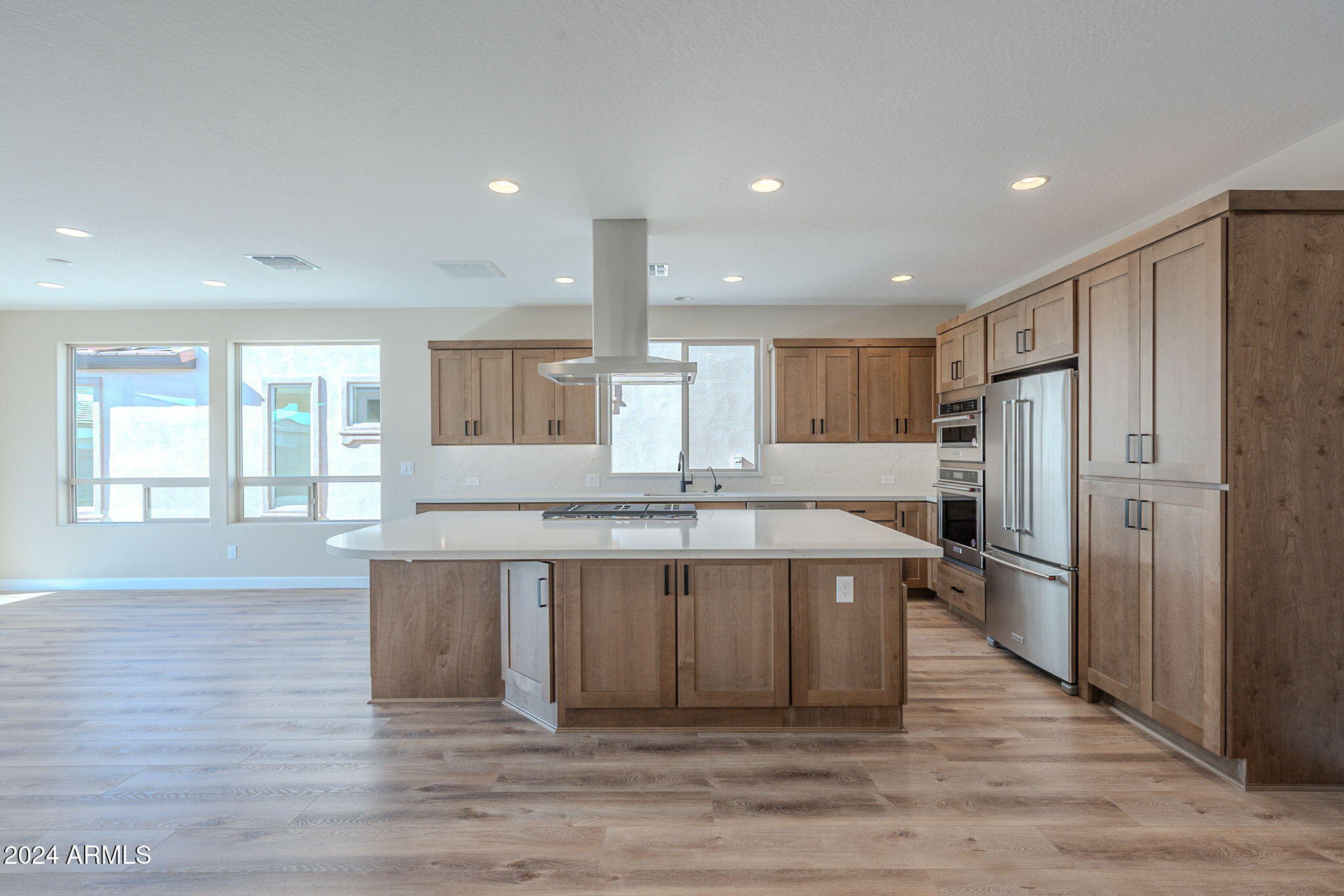 389 E BRACCIANO Avenue