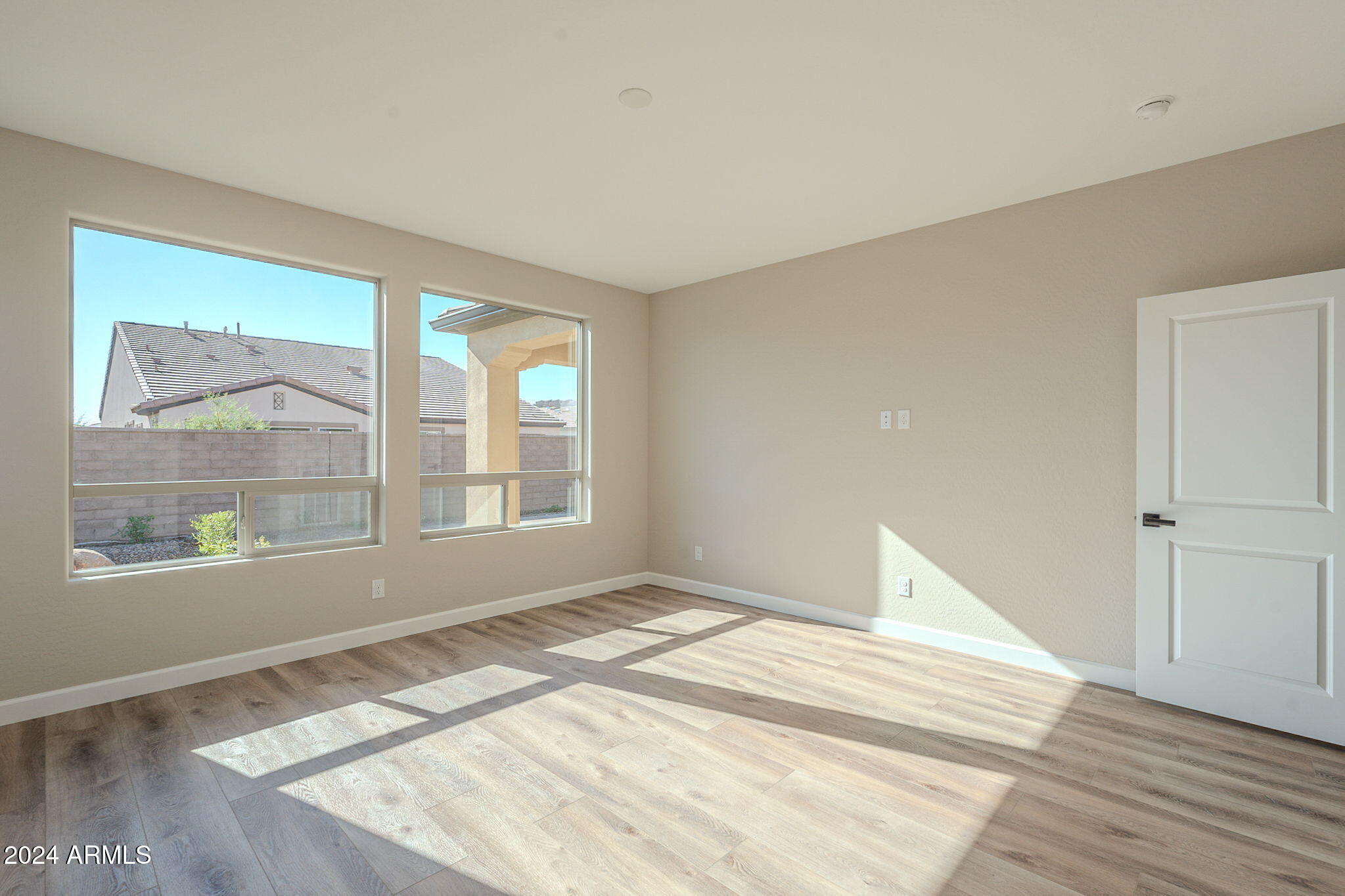 389 E BRACCIANO Avenue