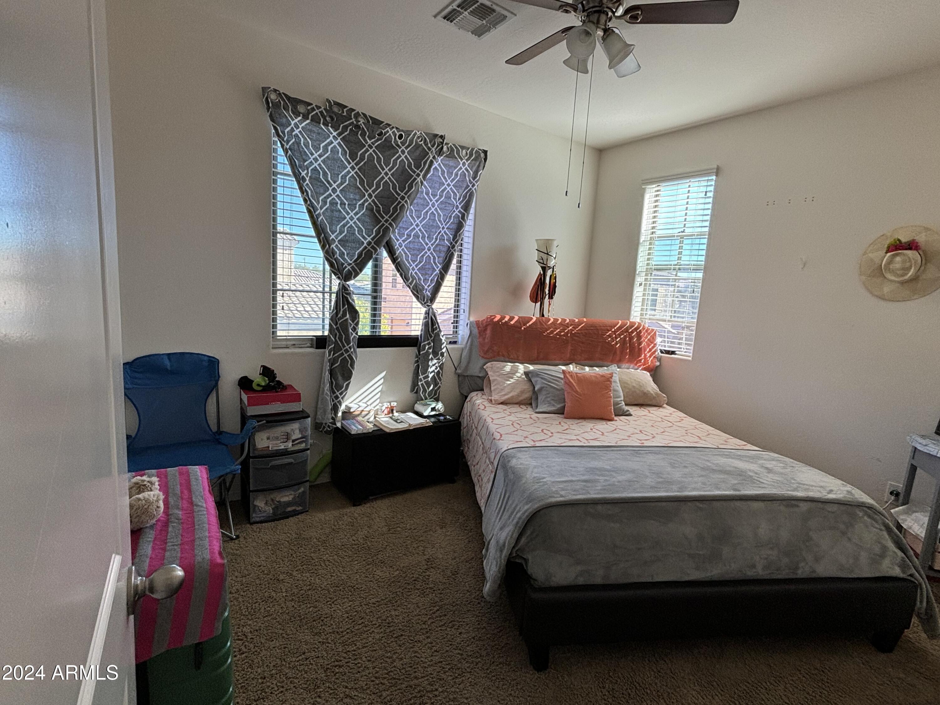 1630 S DESERT VIEW Place