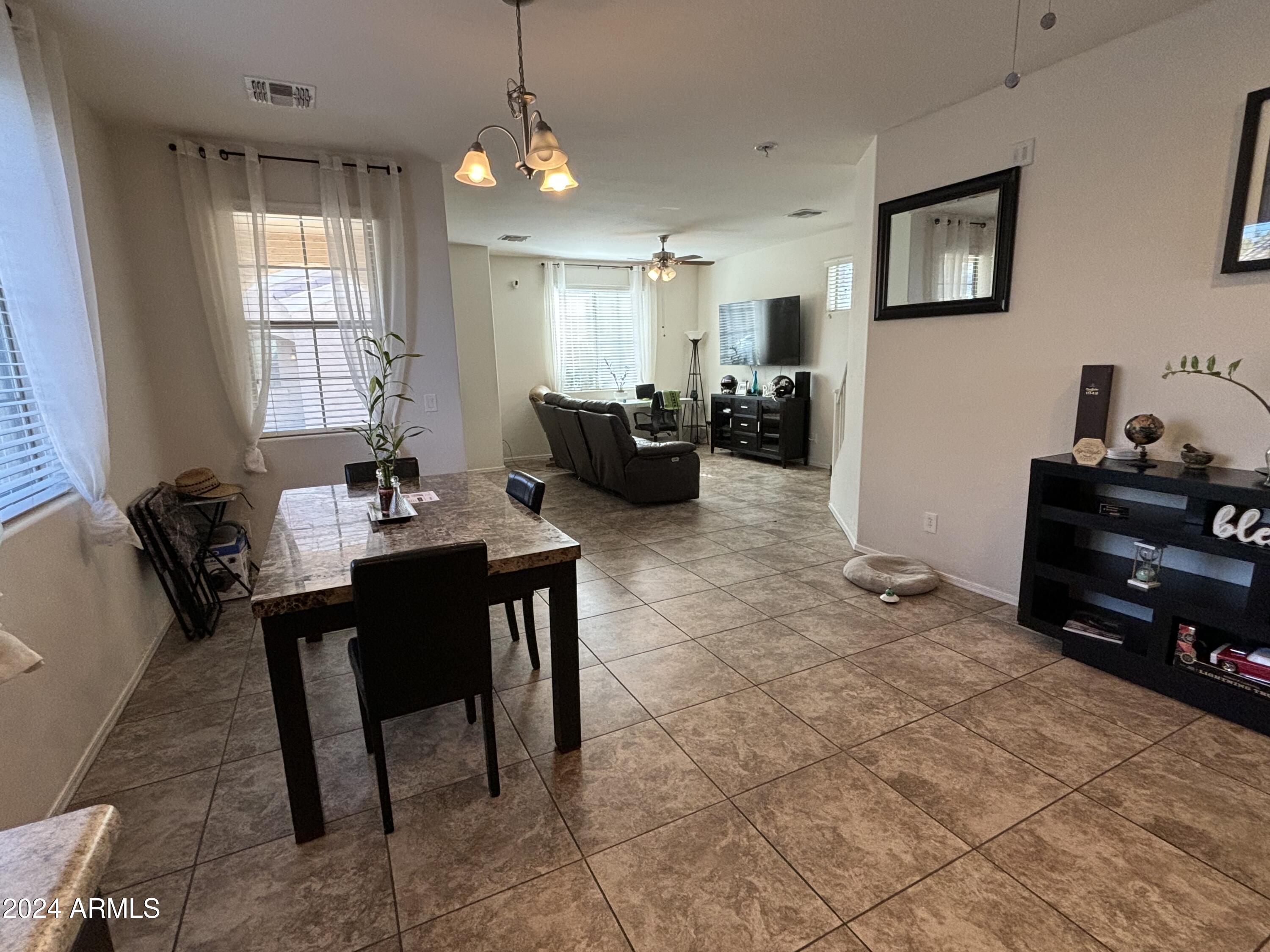 1630 S DESERT VIEW Place