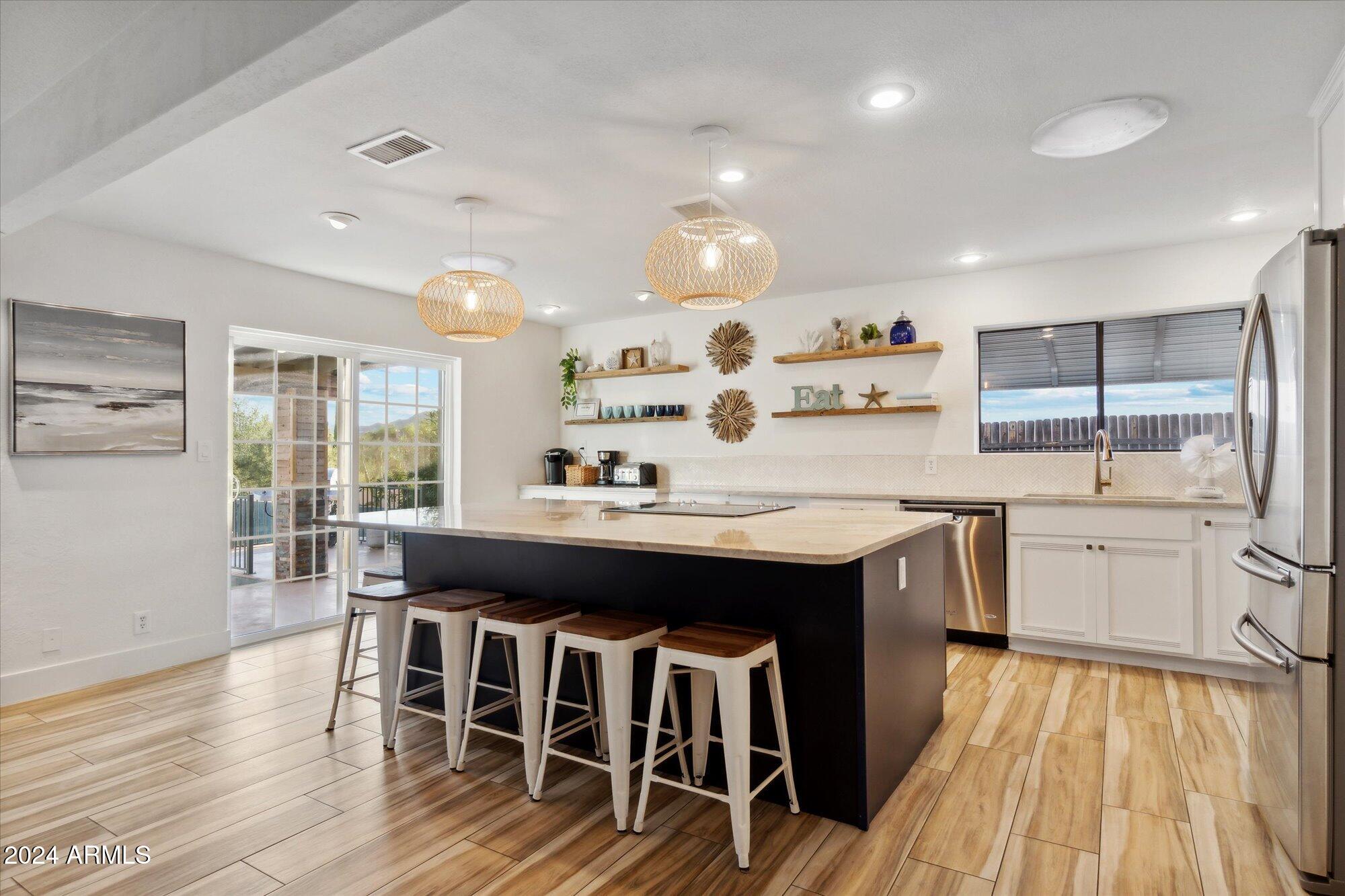 15240 N DEL RAY Drive