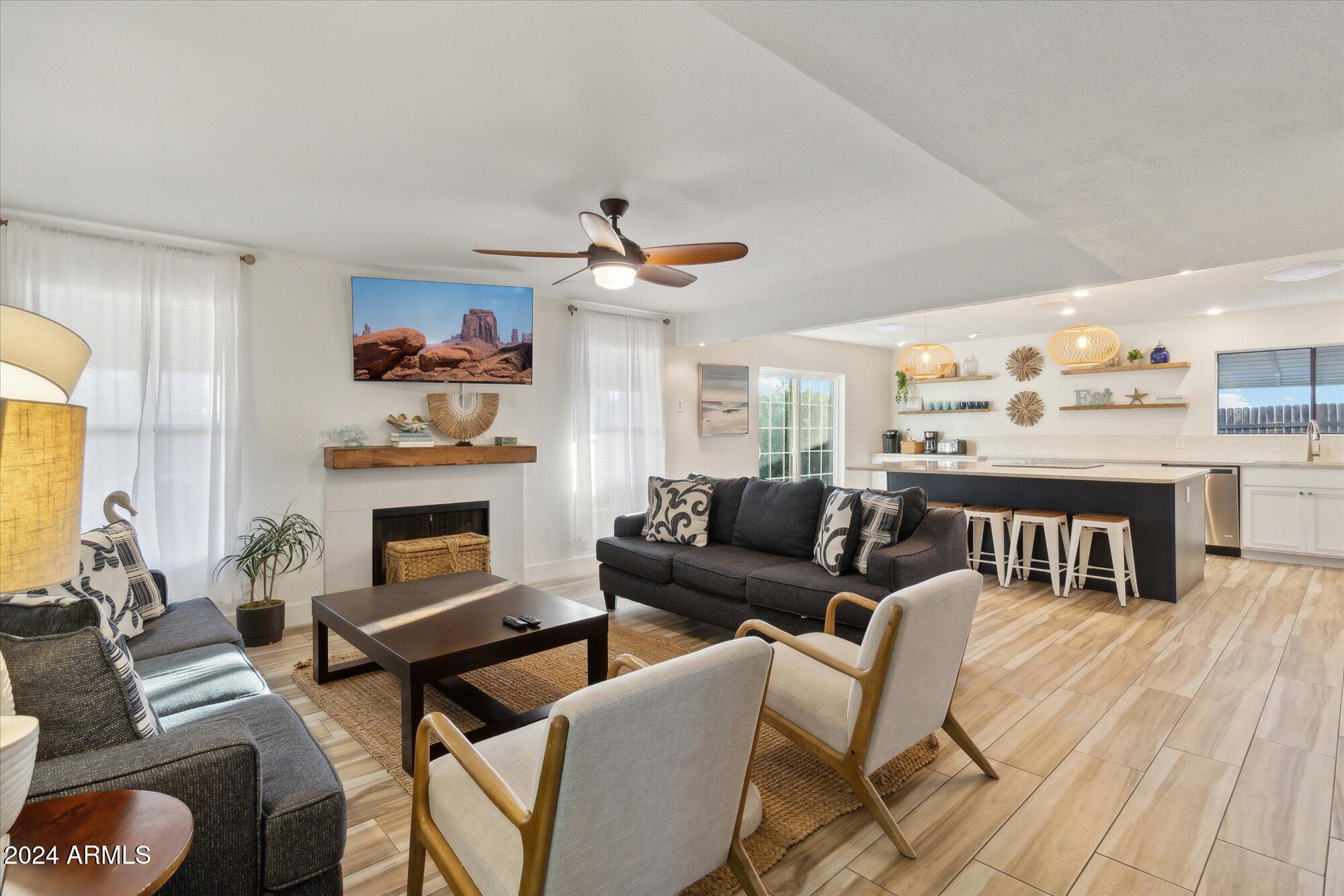 15240 N DEL RAY Drive