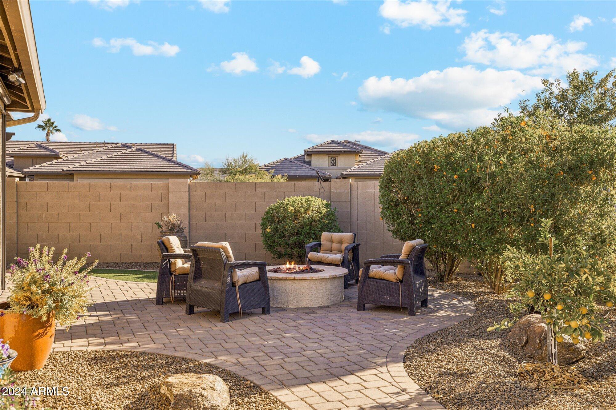 4315 W AGAVE Avenue