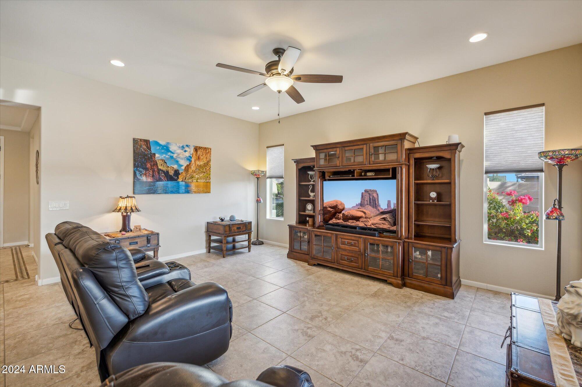 4315 W AGAVE Avenue