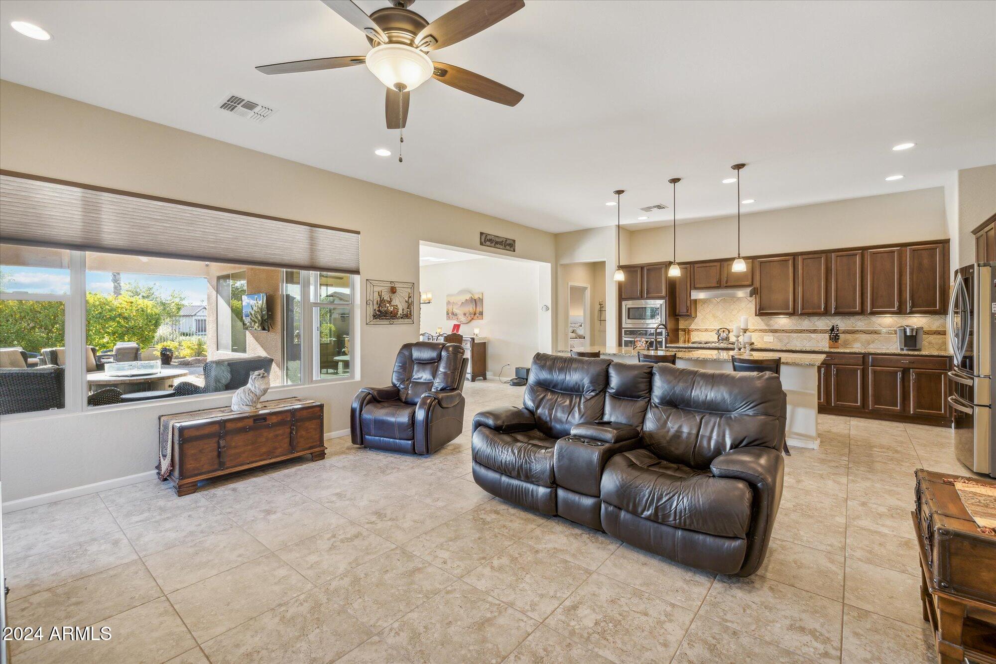 4315 W AGAVE Avenue