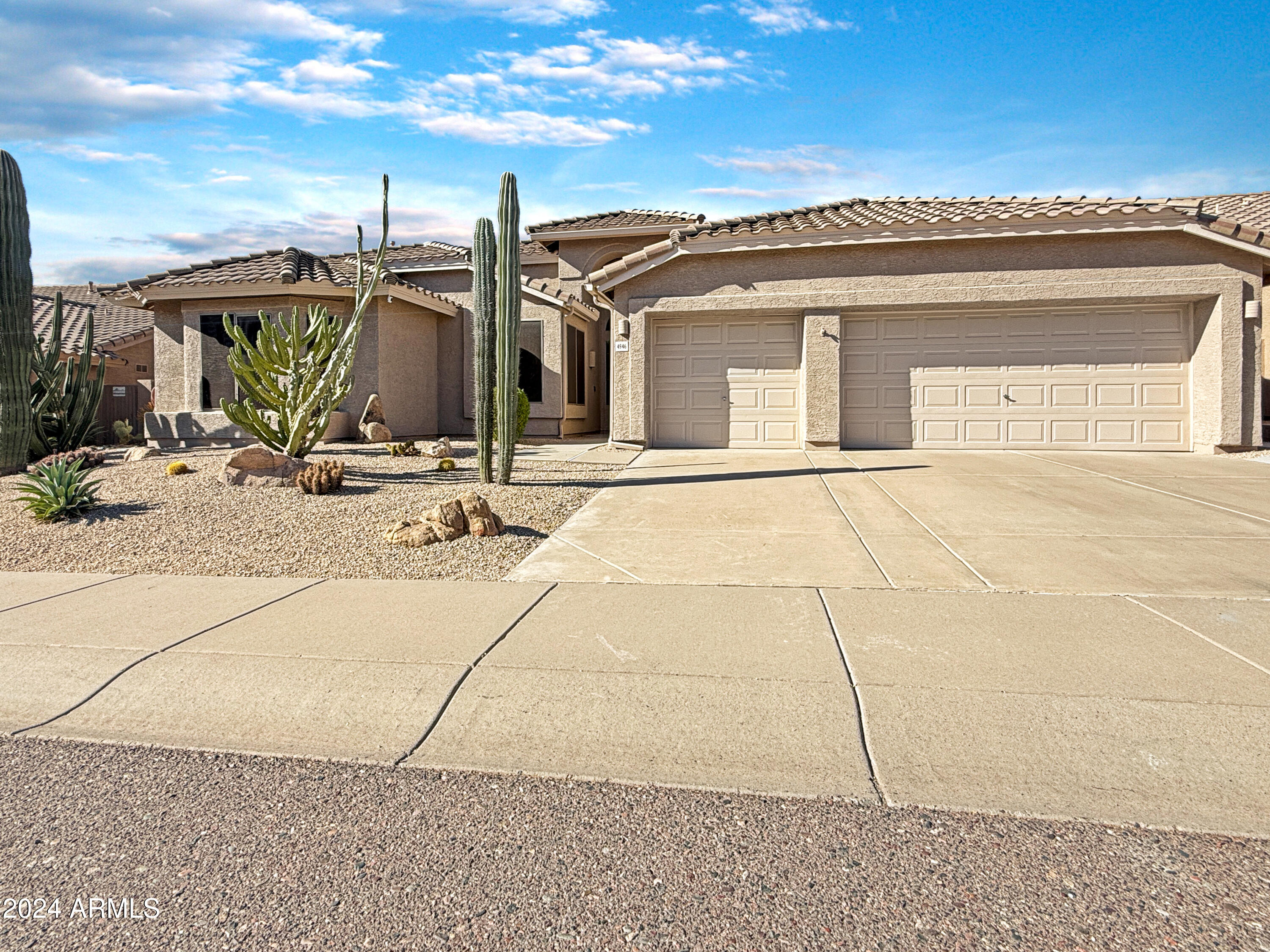 4946 E SKINNER Drive