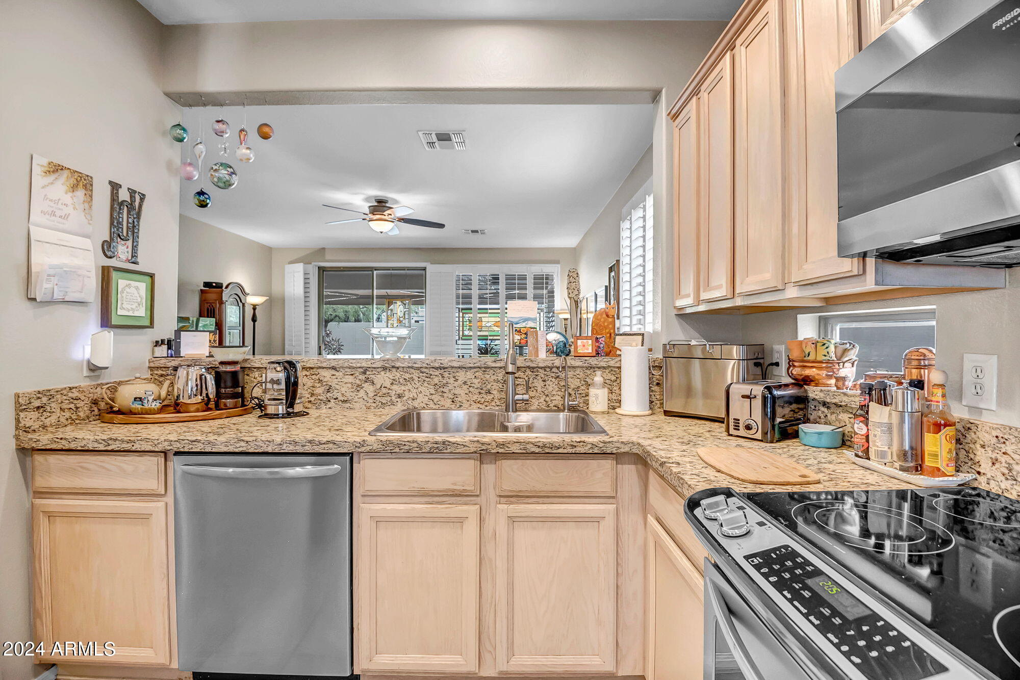 41101 N SUTTER Lane