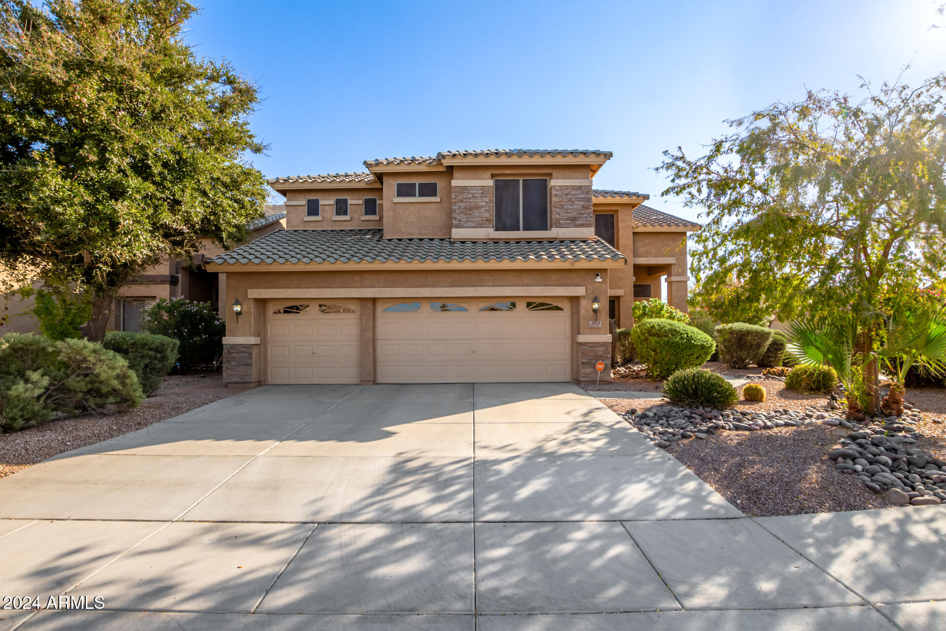 2813 E INDIAN WELLS Place
