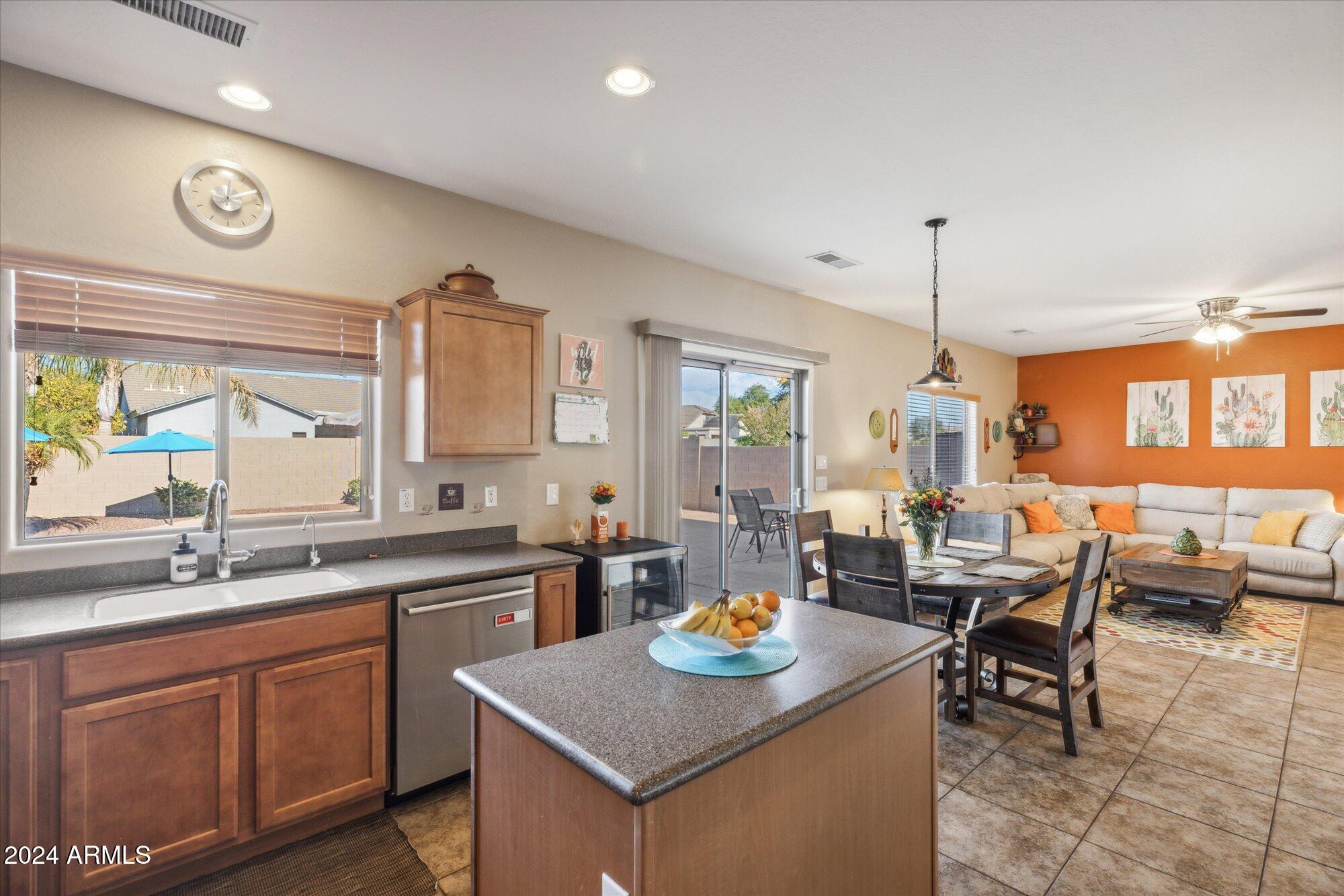 358 E GOLDMINE Court