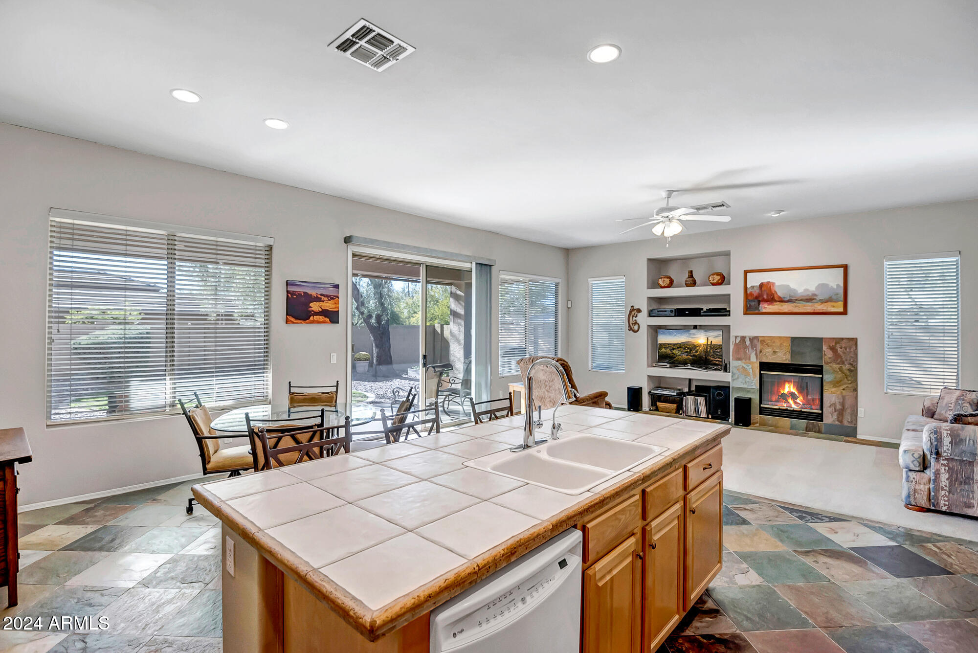 3041 W KELLER Drive