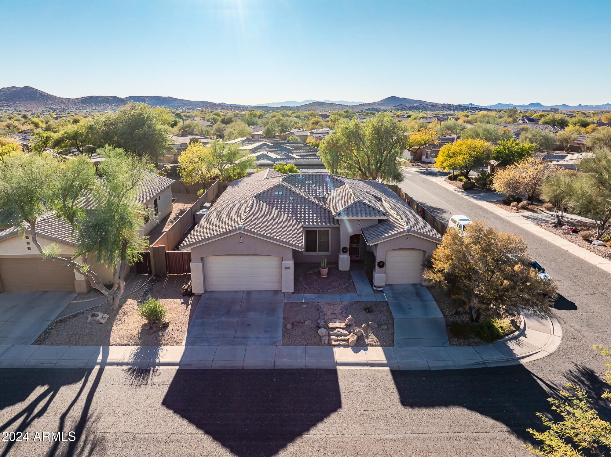 3041 W KELLER Drive