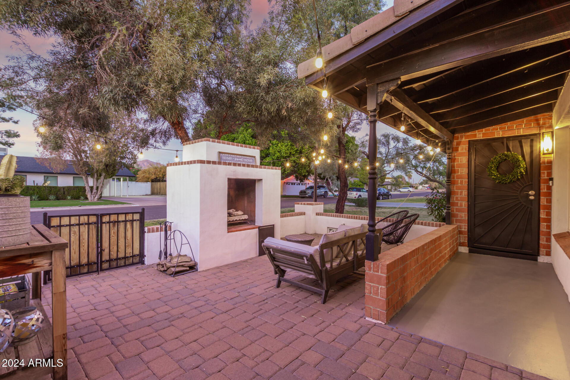 4721 E WILSHIRE Drive