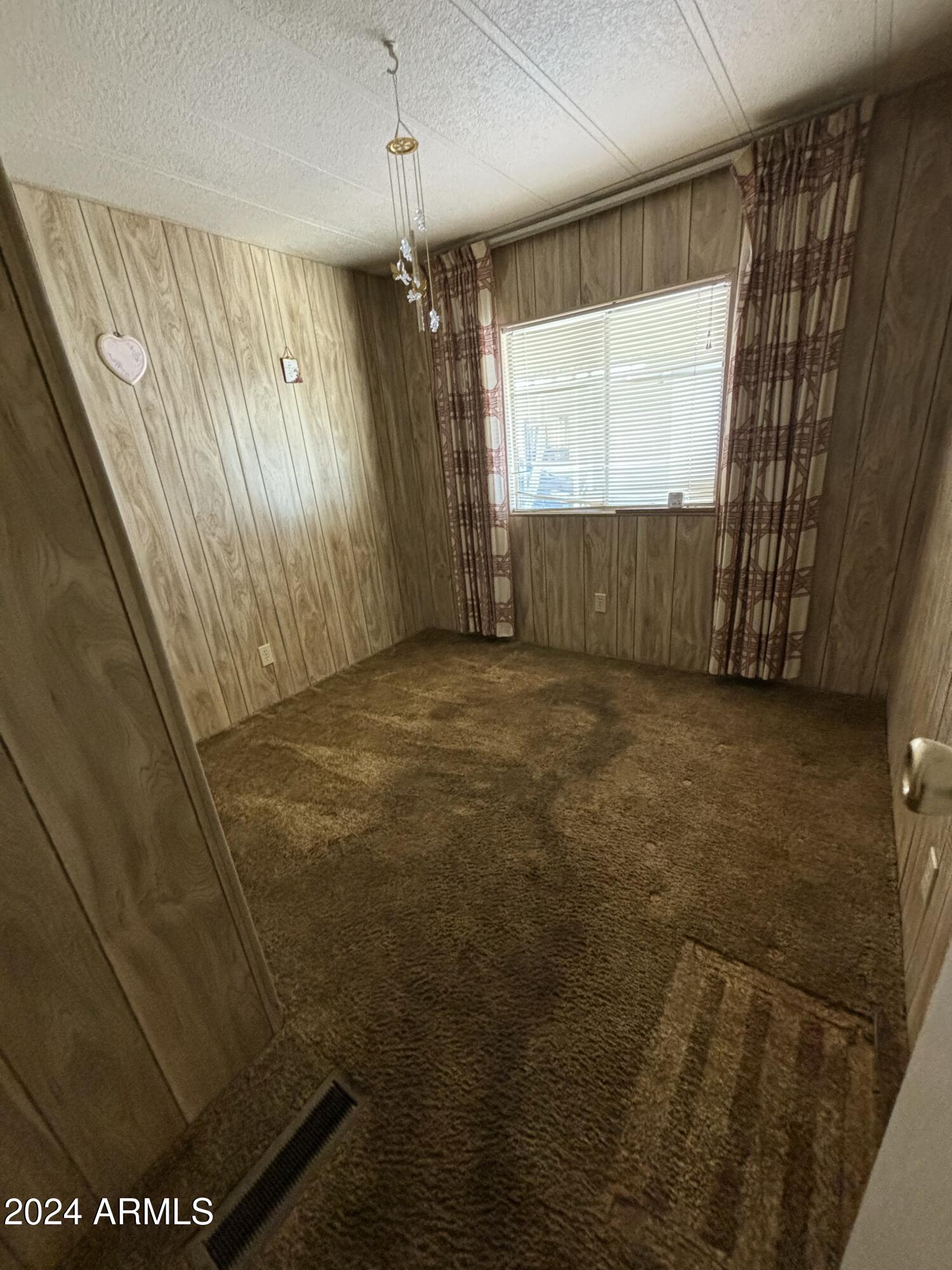 11425 E UNIVERSITY Drive, 24