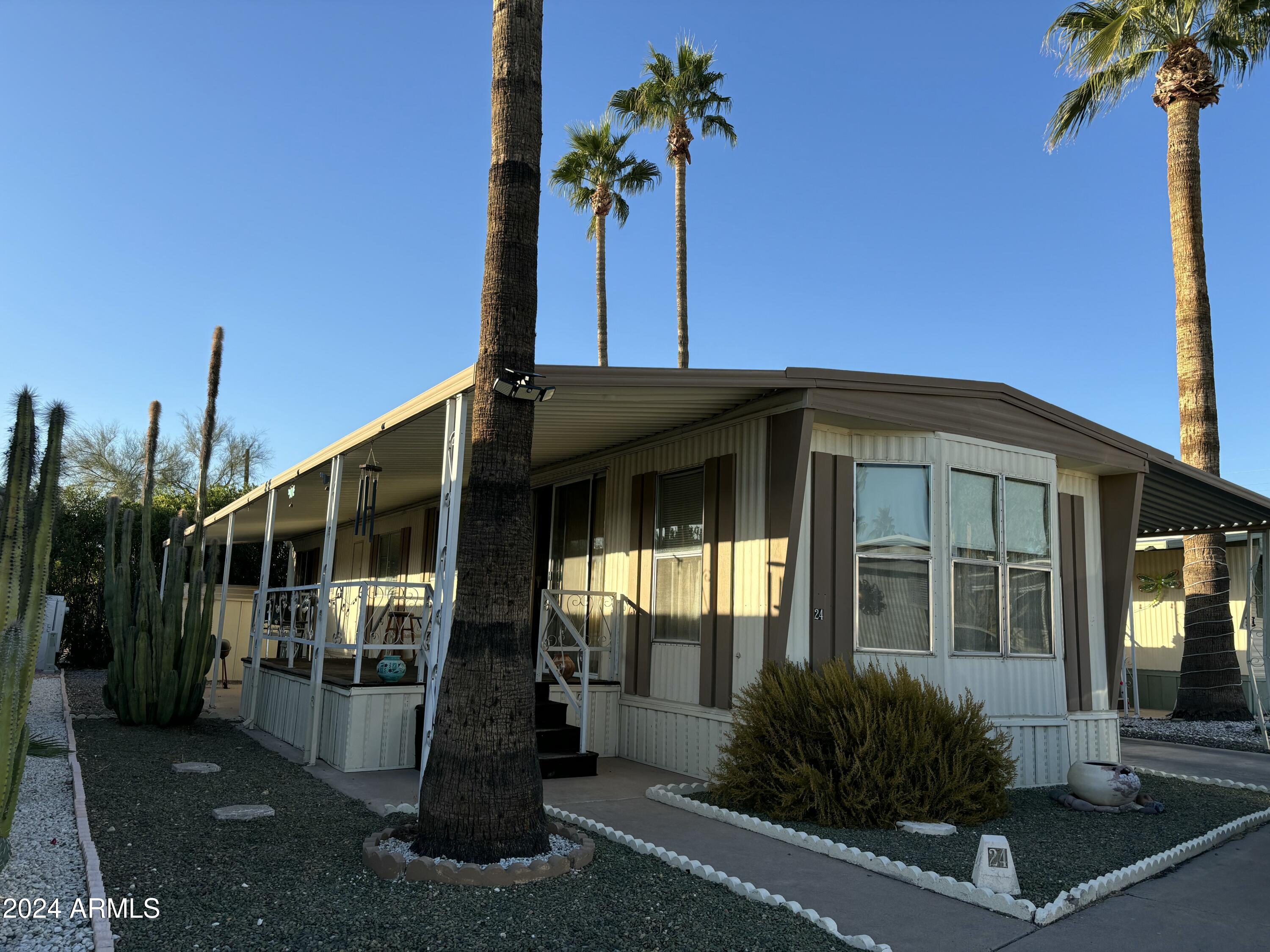 11425 E UNIVERSITY Drive, 24