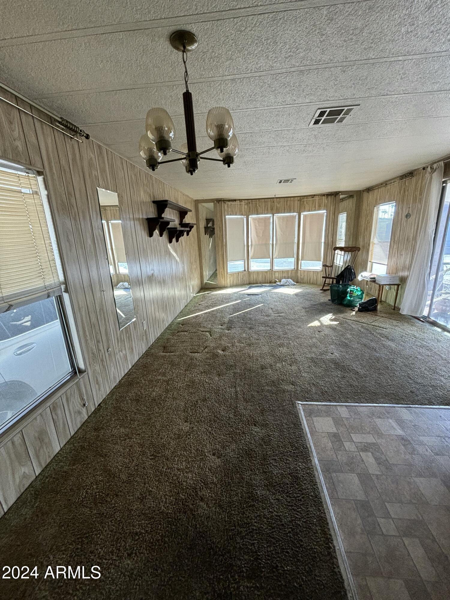 11425 E UNIVERSITY Drive, 24