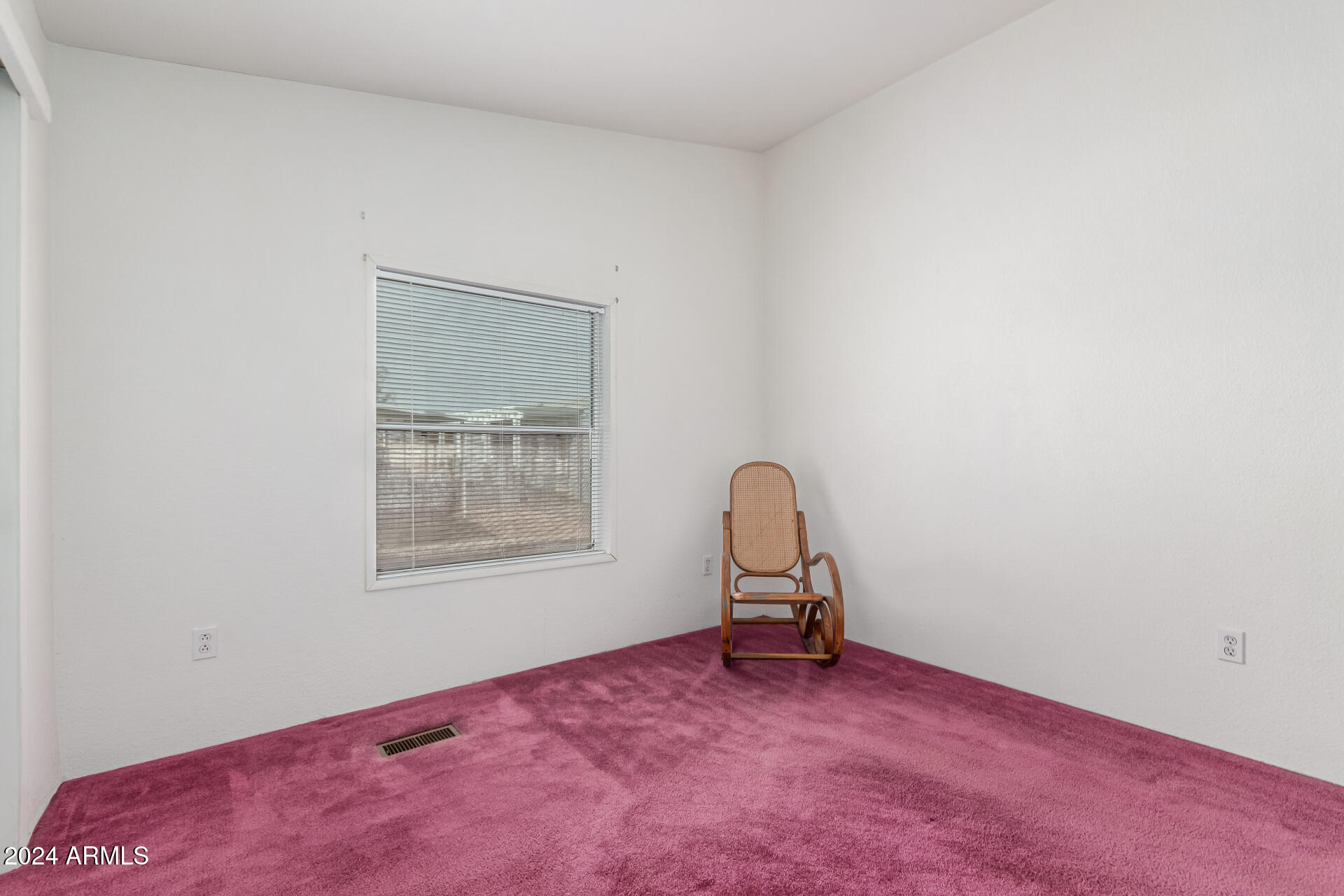 2609 W SOUTHERN Avenue, 52