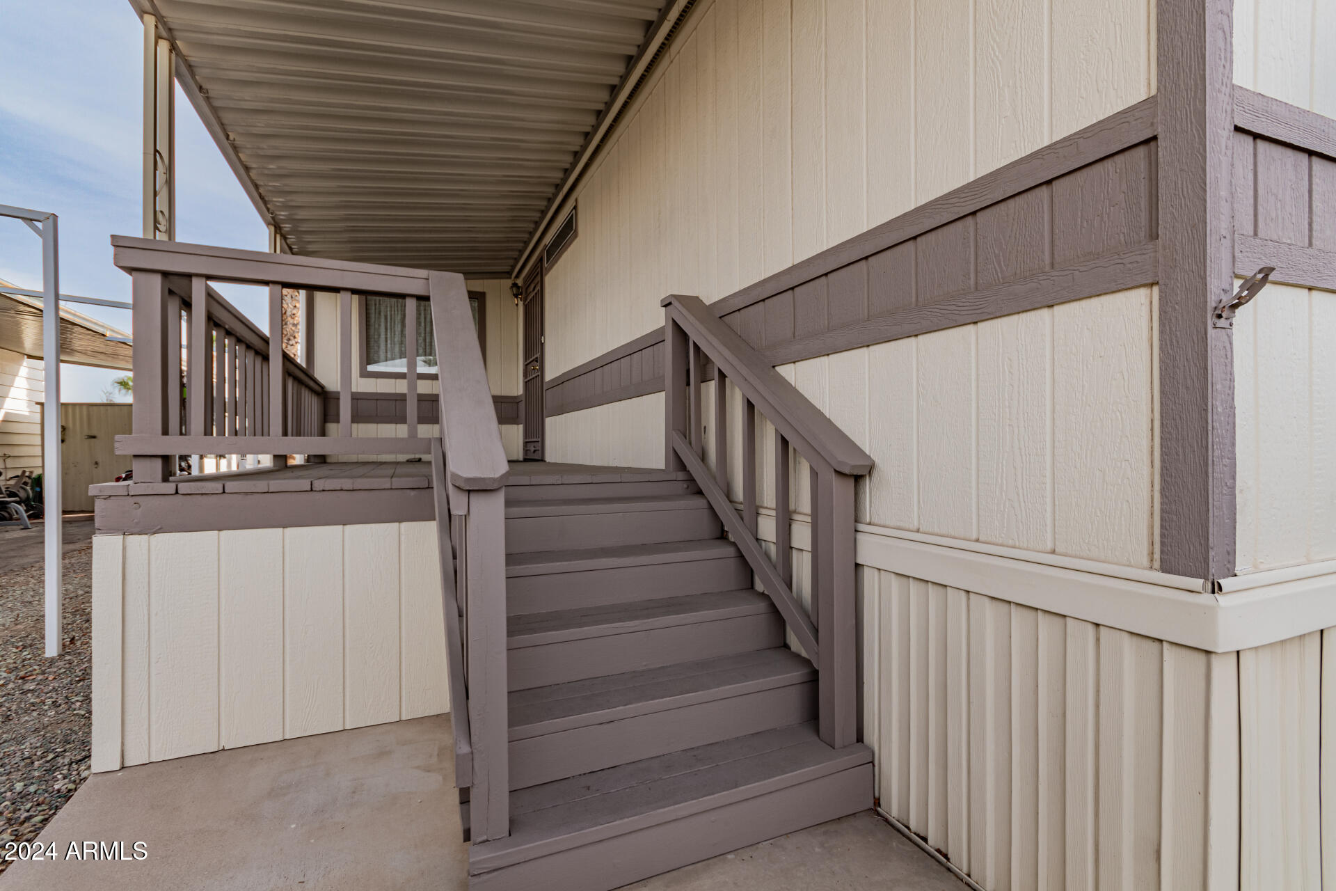 2609 W SOUTHERN Avenue, 52