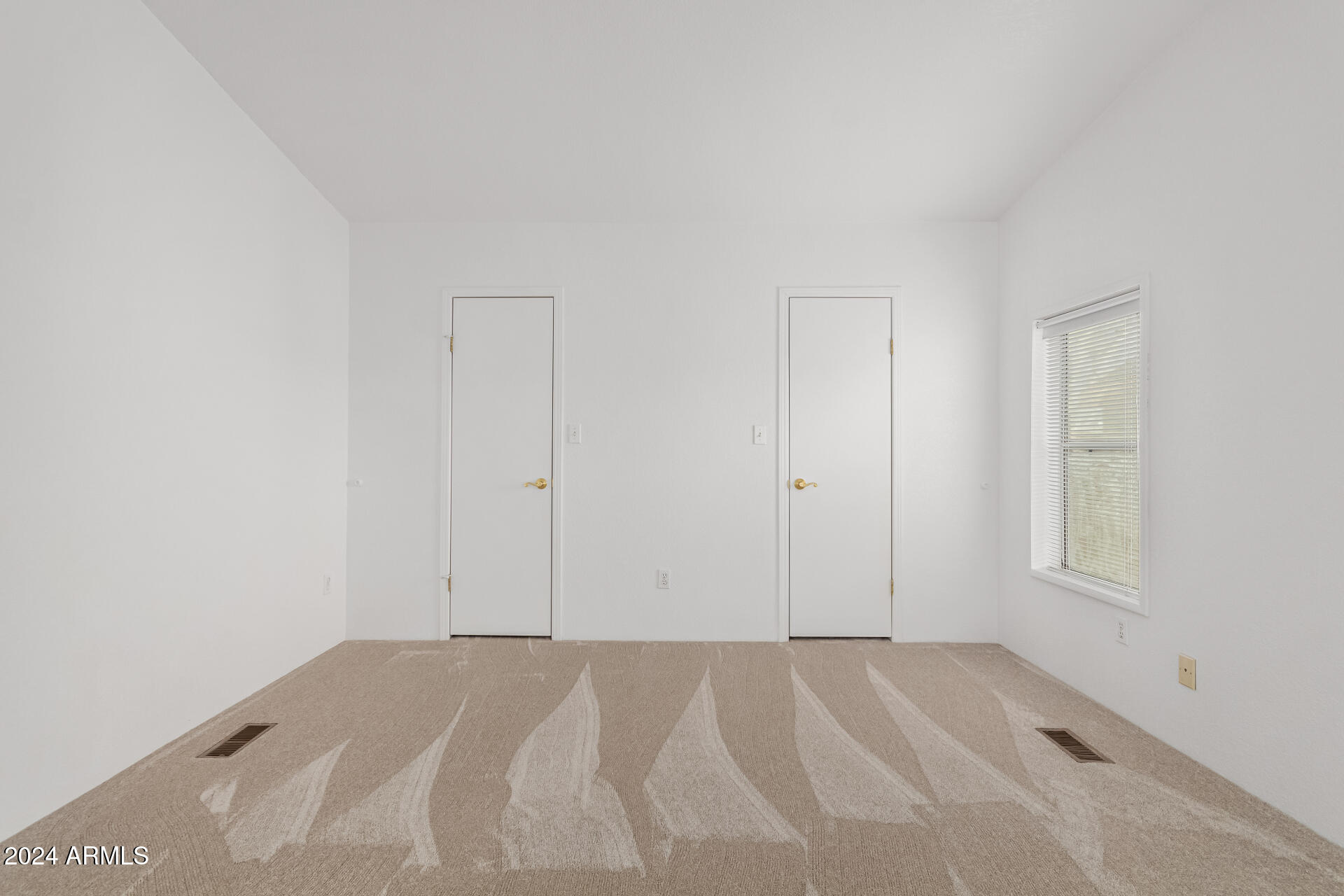 2609 W SOUTHERN Avenue, 52