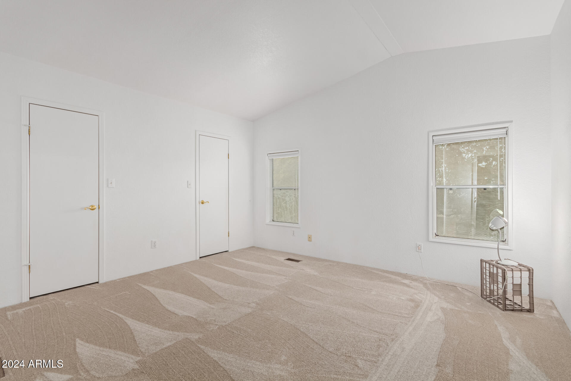 2609 W SOUTHERN Avenue, 52