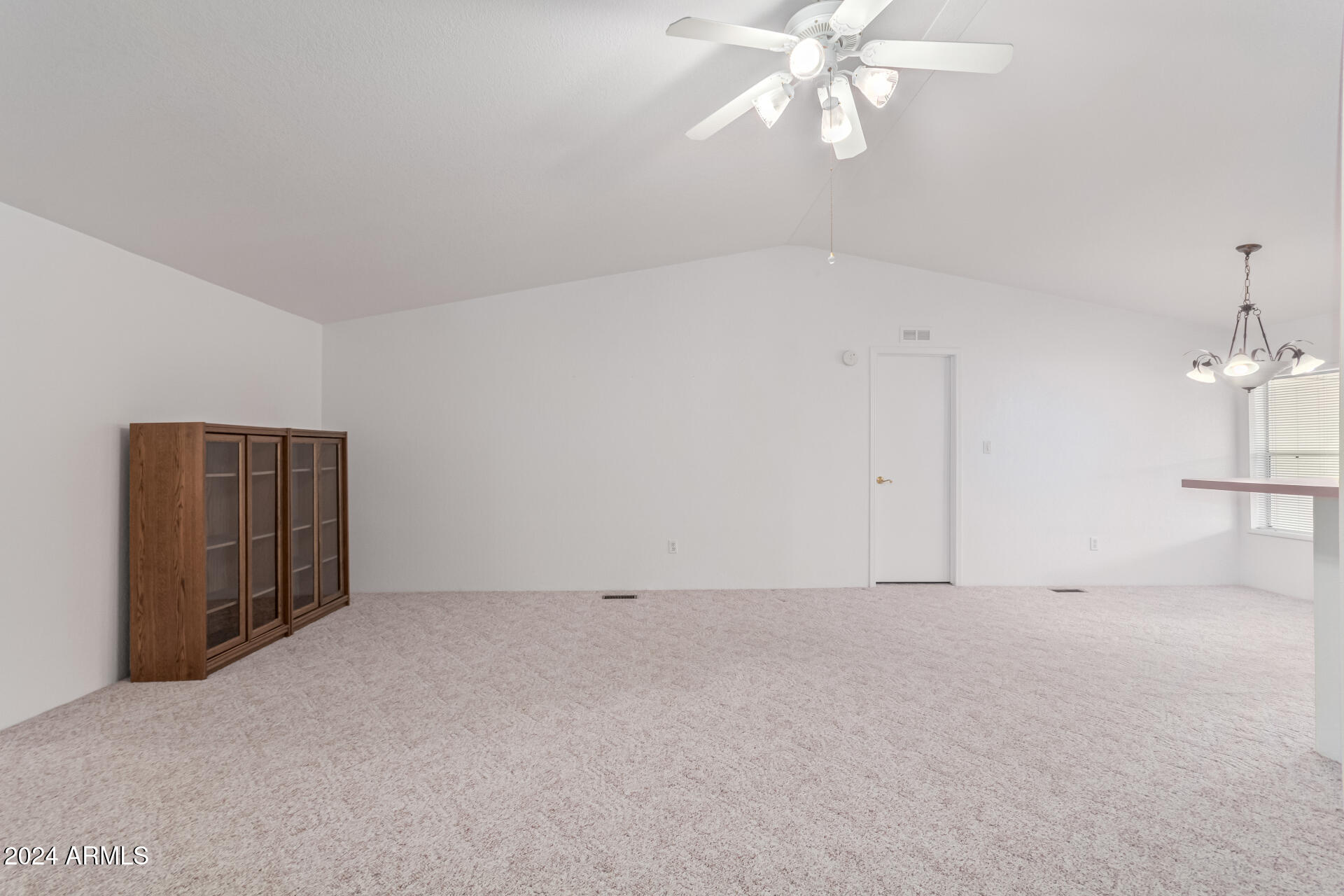 2609 W SOUTHERN Avenue, 52