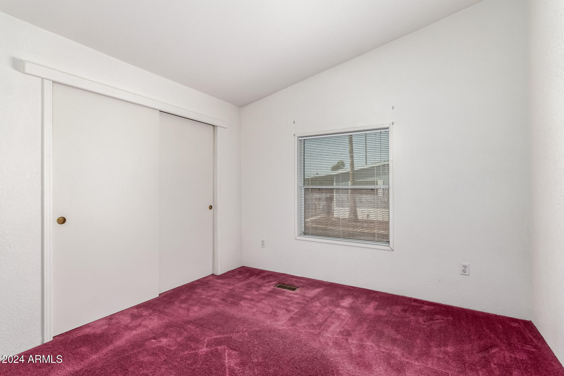 2609 W SOUTHERN Avenue, 52