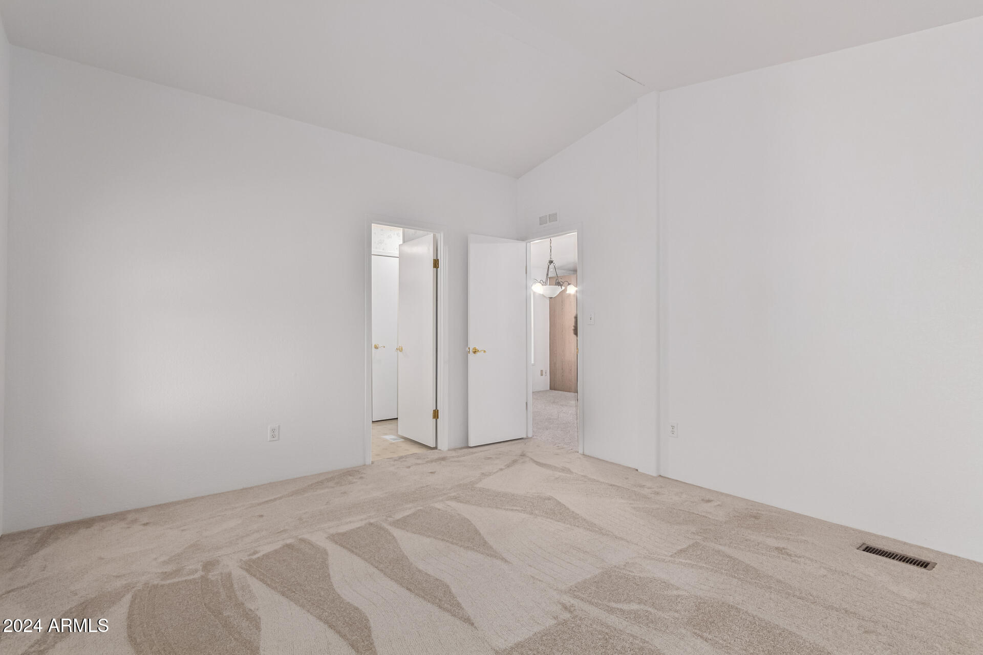 2609 W SOUTHERN Avenue, 52