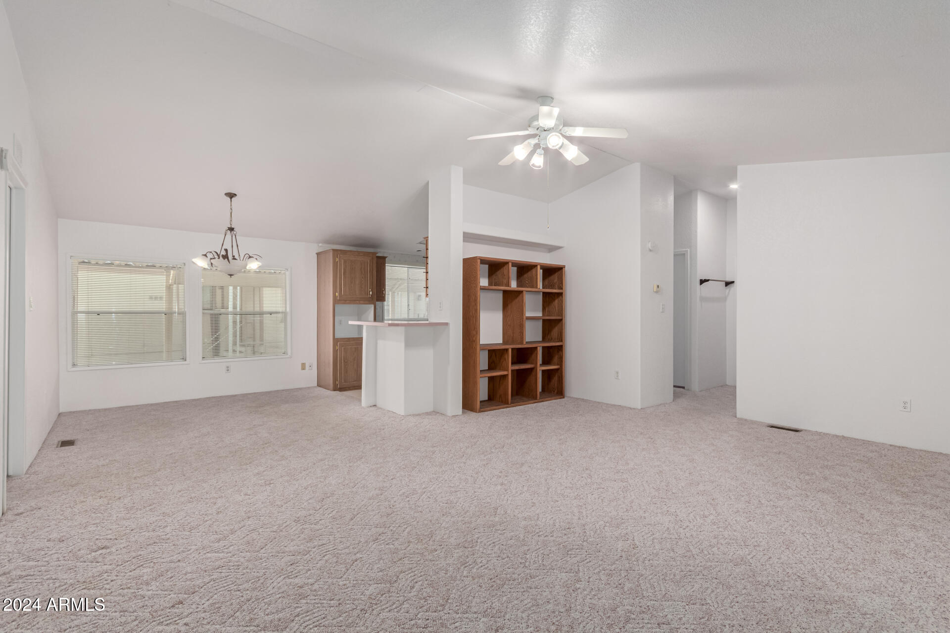 2609 W SOUTHERN Avenue, 52