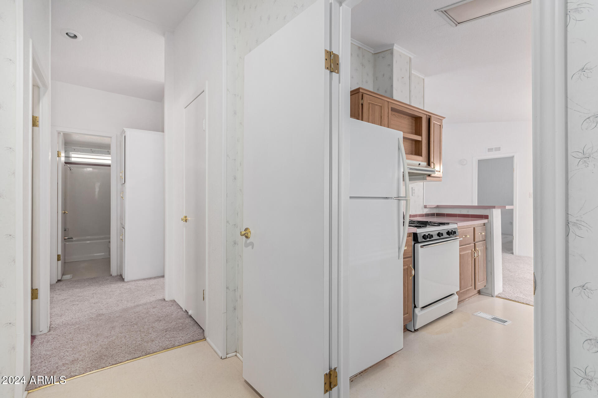 2609 W SOUTHERN Avenue, 52