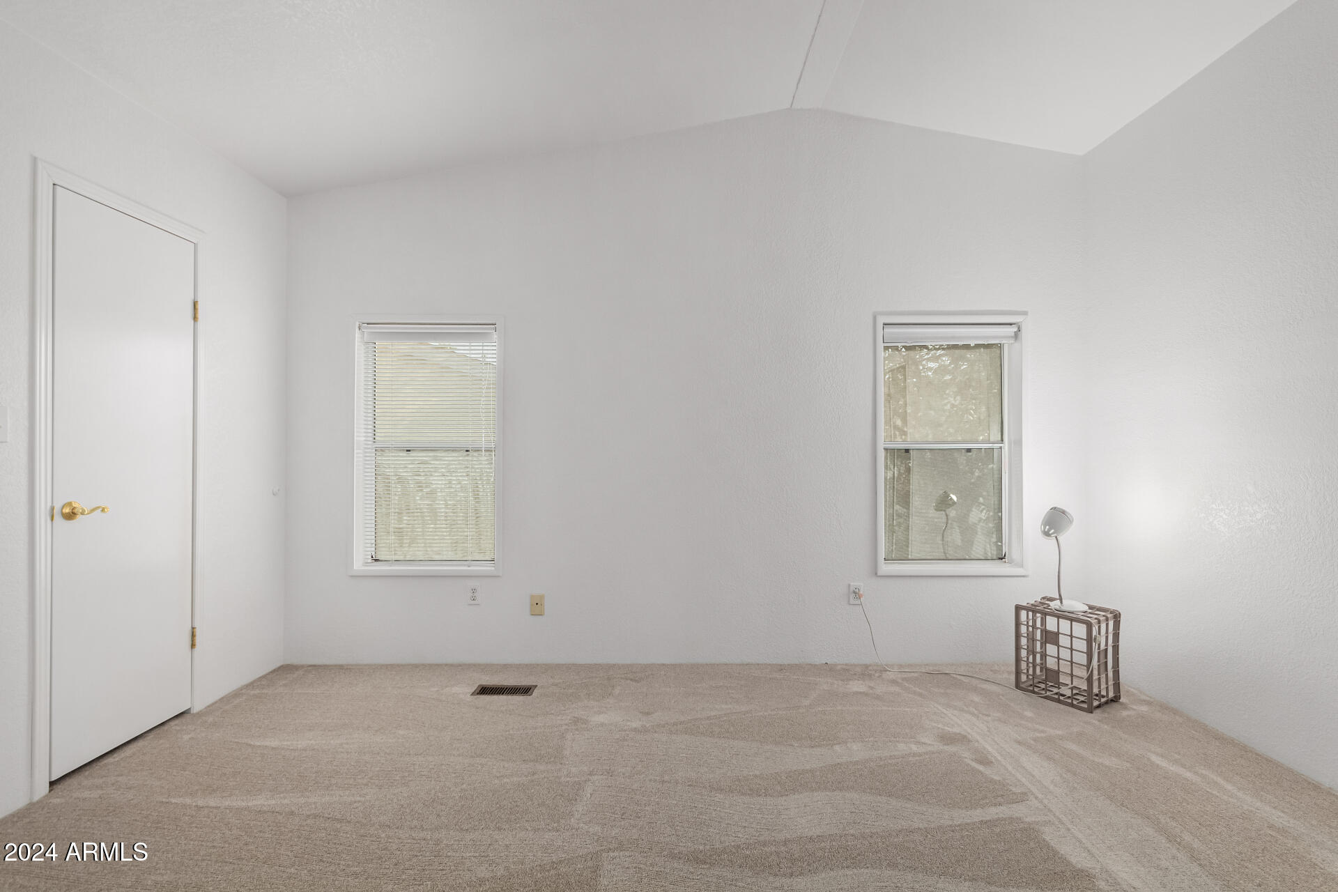 2609 W SOUTHERN Avenue, 52